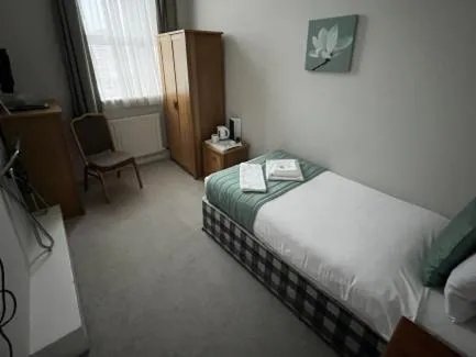 Bedroom, Bed in The Cumberland Hotel