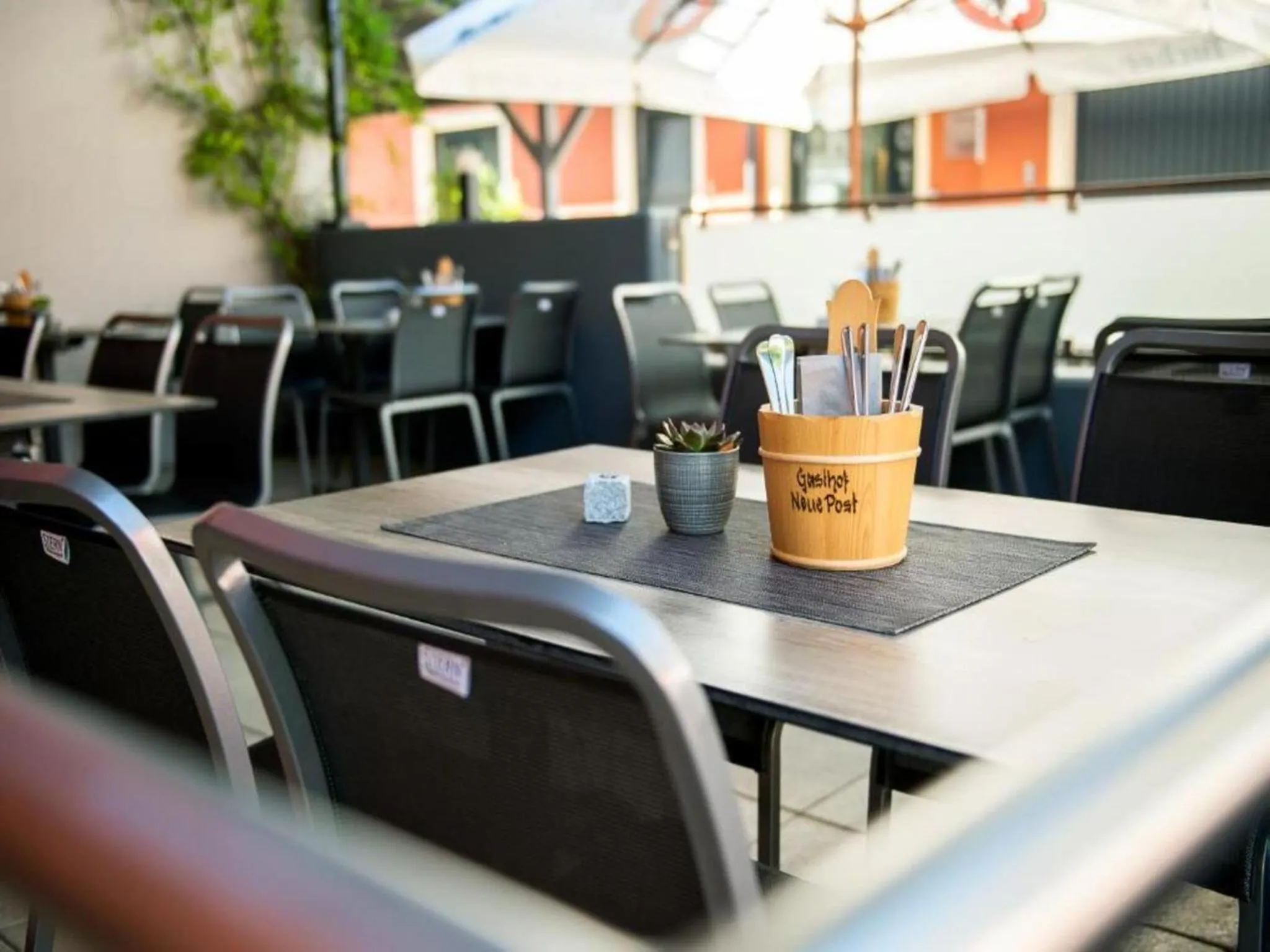 Restaurant/places to eat in Hotel-Gasthof Neue Post