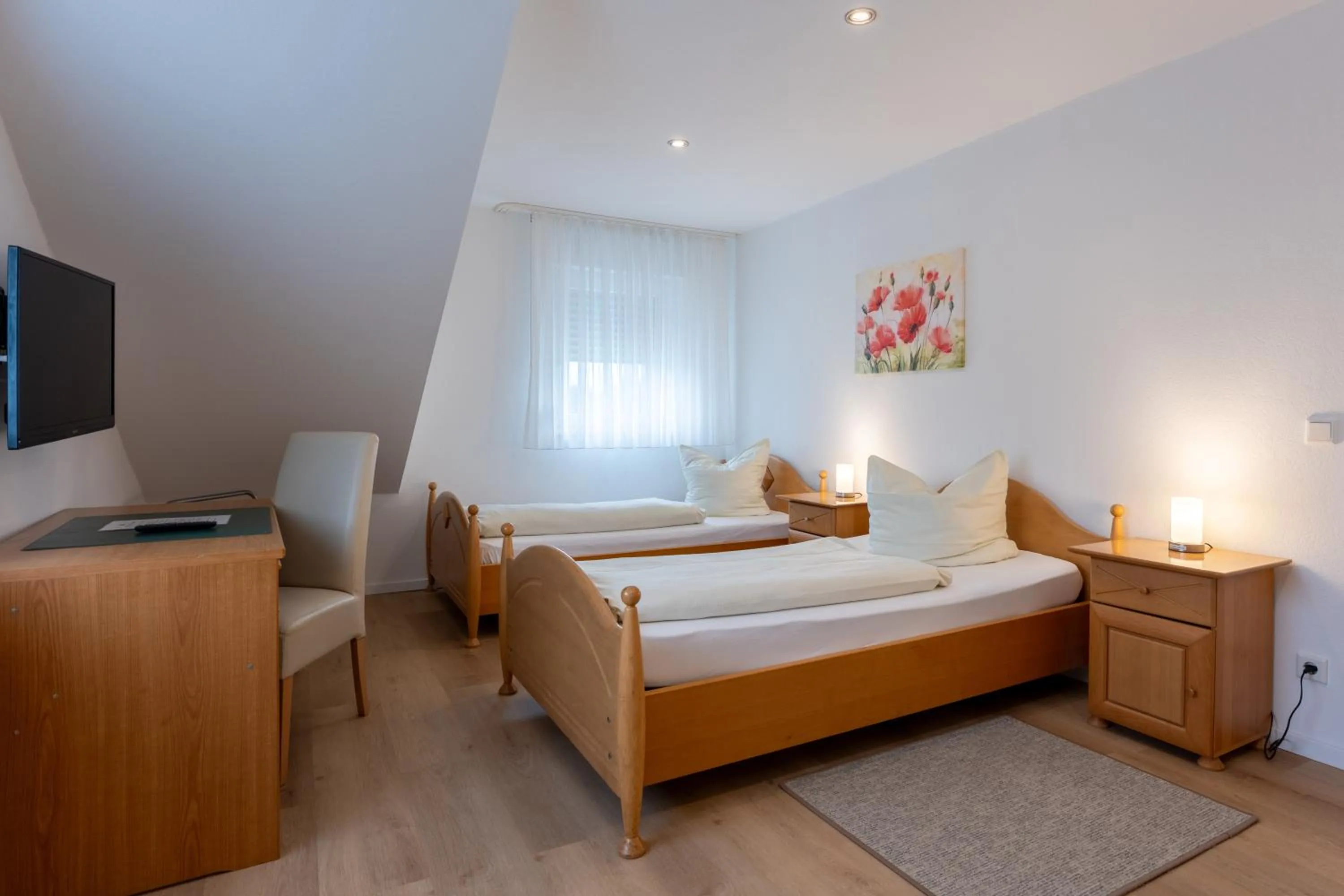 Photo of the whole room, Bed in Rixbecker Alpen - Hotel Koch