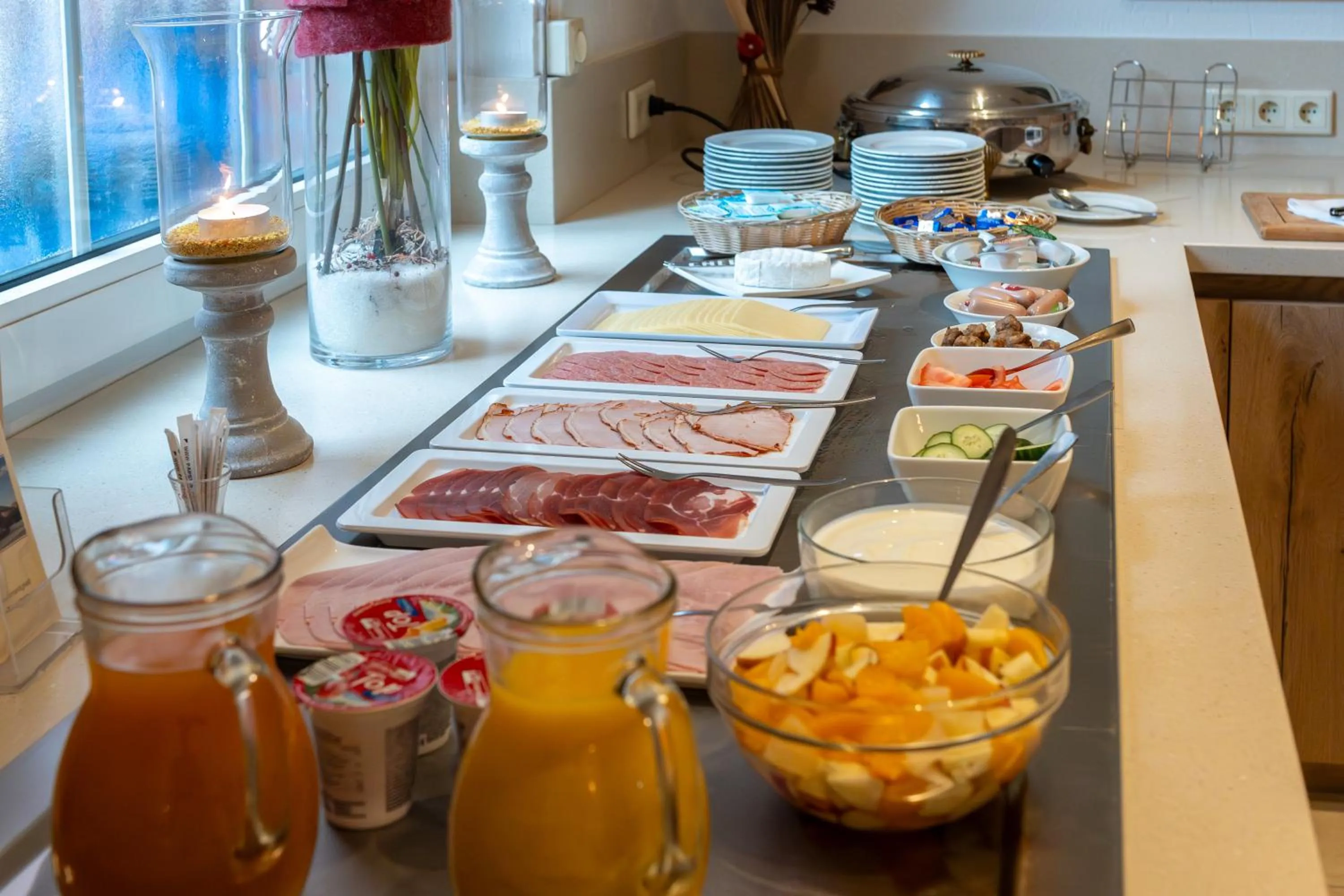 Buffet breakfast in Rixbecker Alpen - Hotel Koch