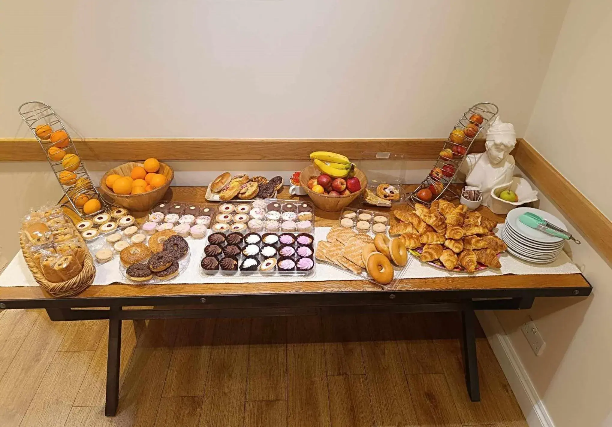 Breakfast in St Simeon Breakfast in St Simeon