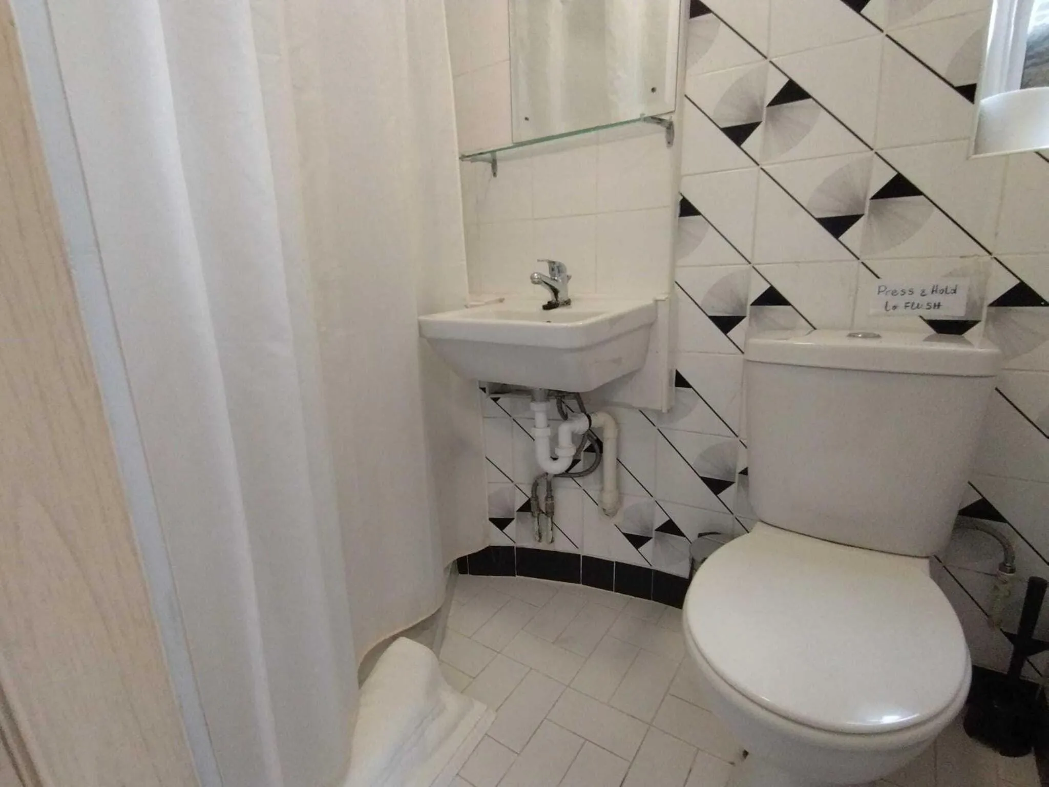 Bathroom in St Simeon