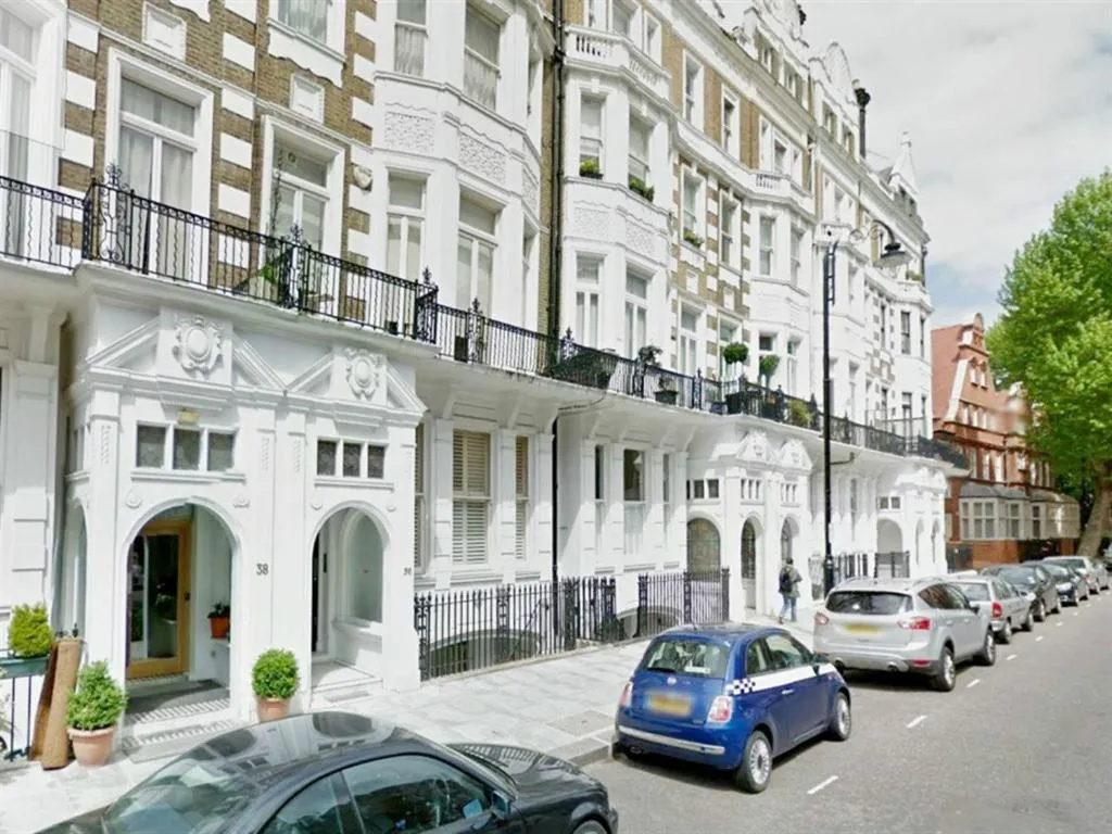 Property building in St Simeon