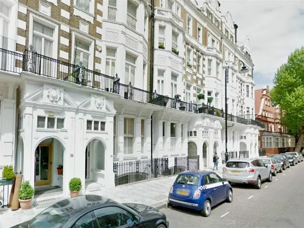 Property building in St Simeon Property building in St Simeon