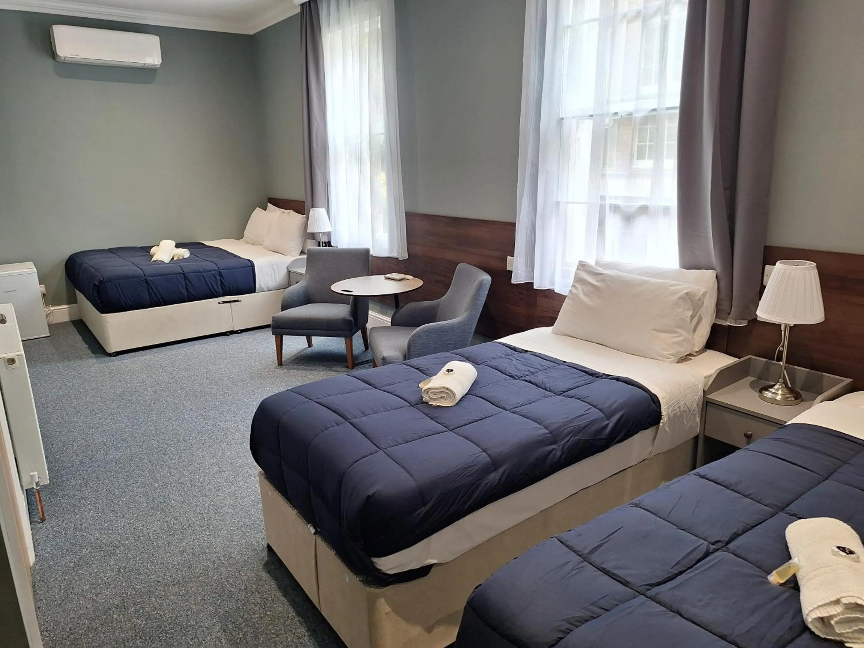 Bedroom, Bed in St Simeon