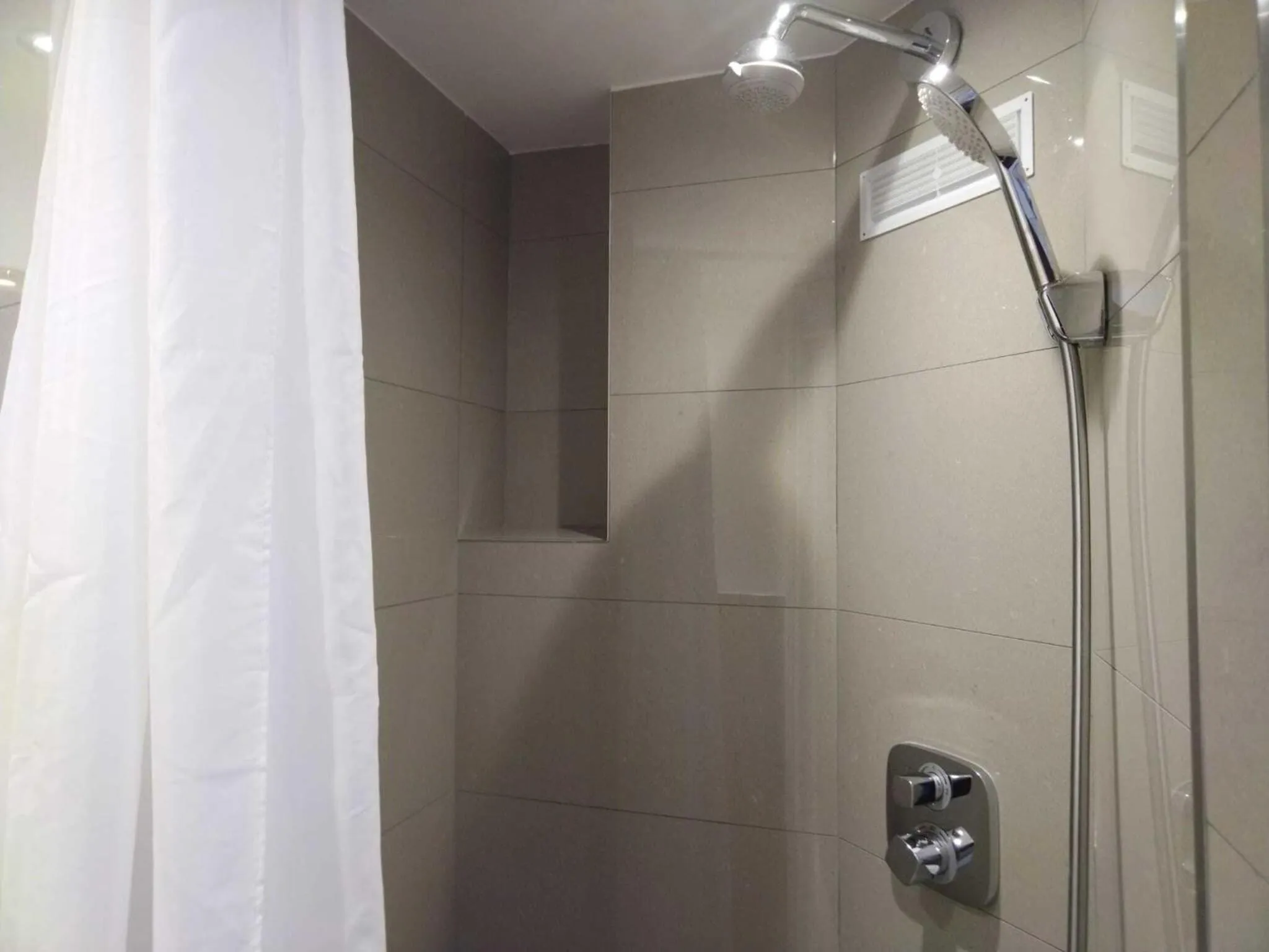 Bathroom in St Simeon