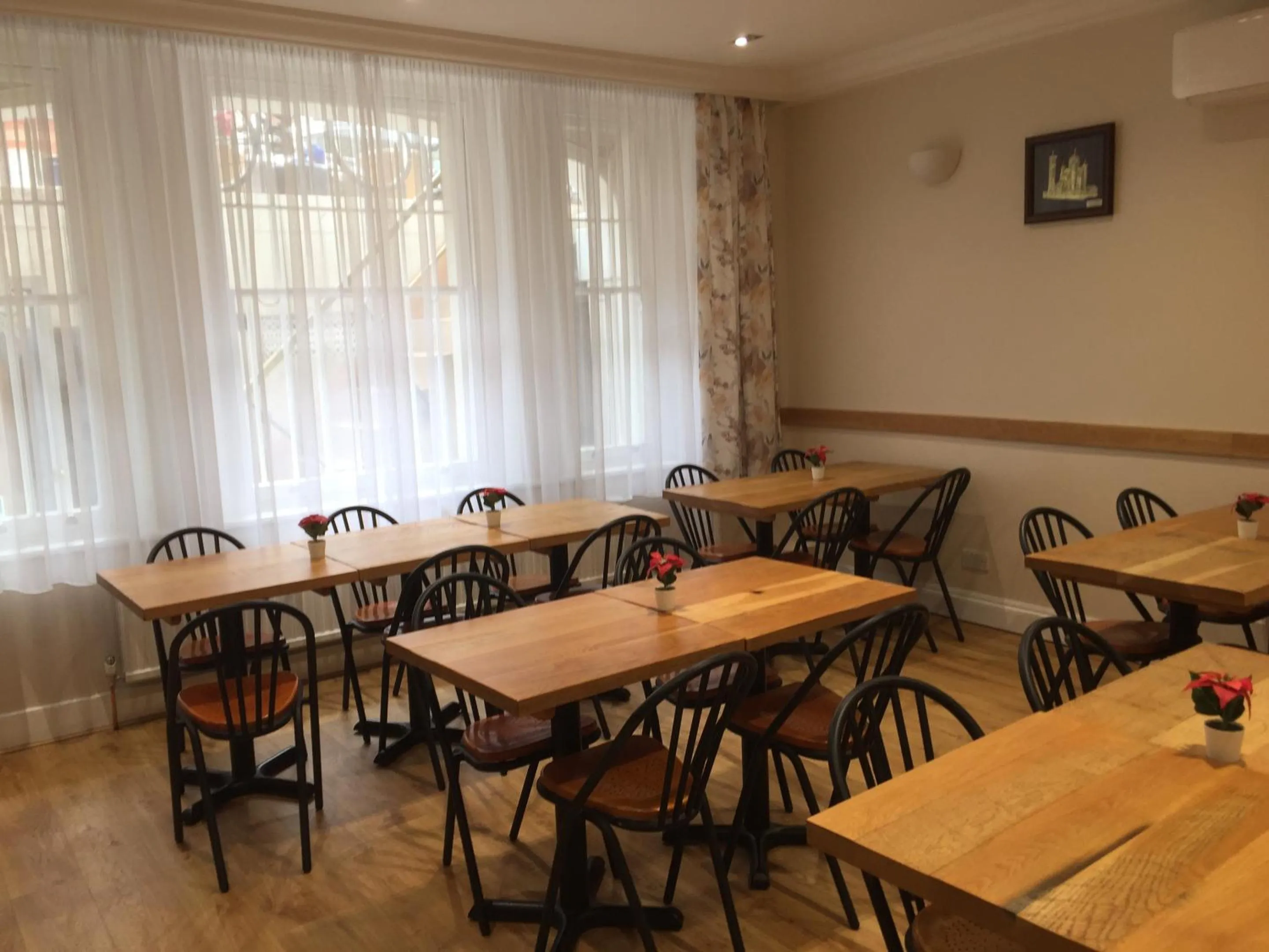 Dining area in St Simeon