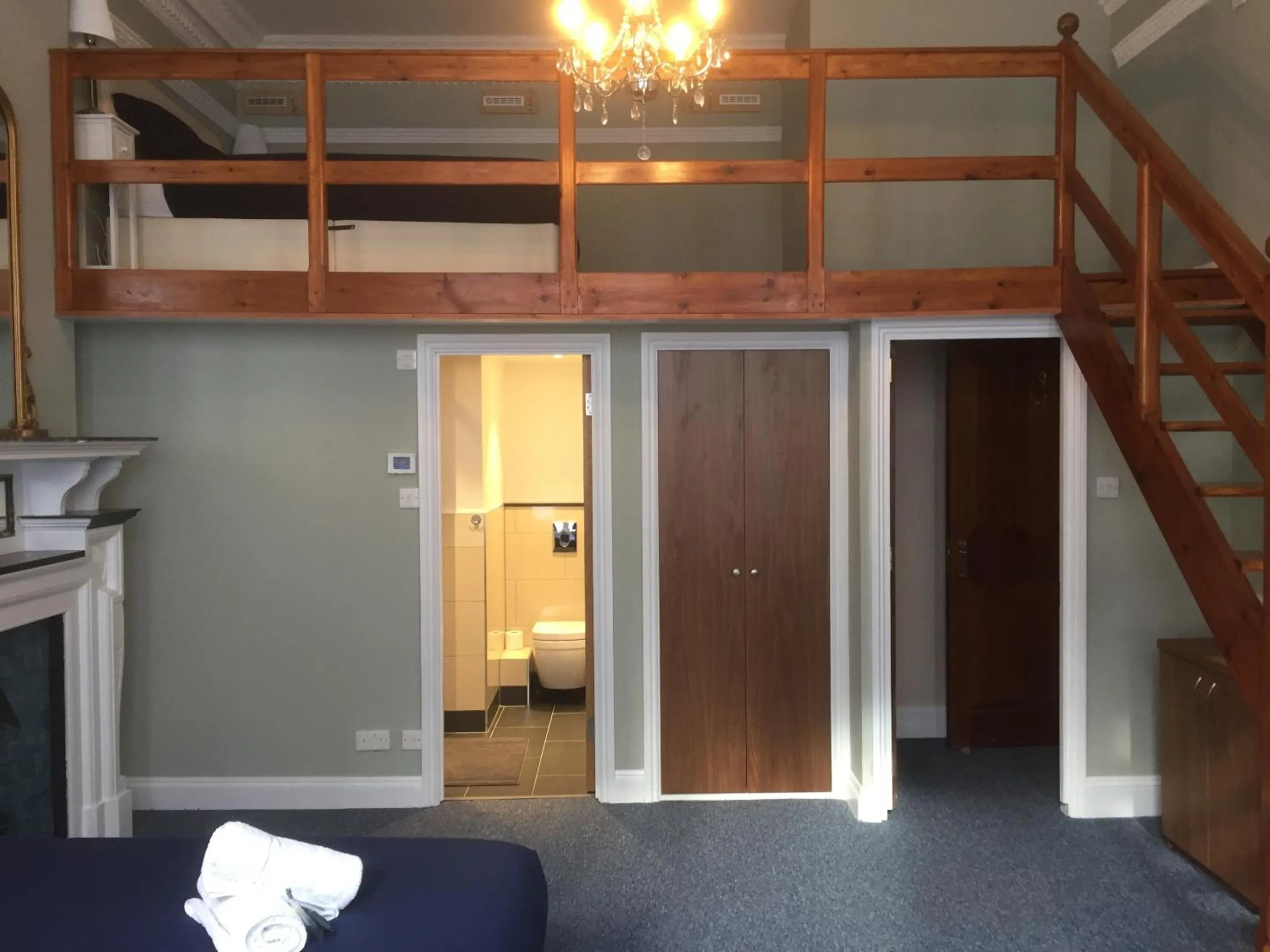 Bedroom, Bed in St Simeon