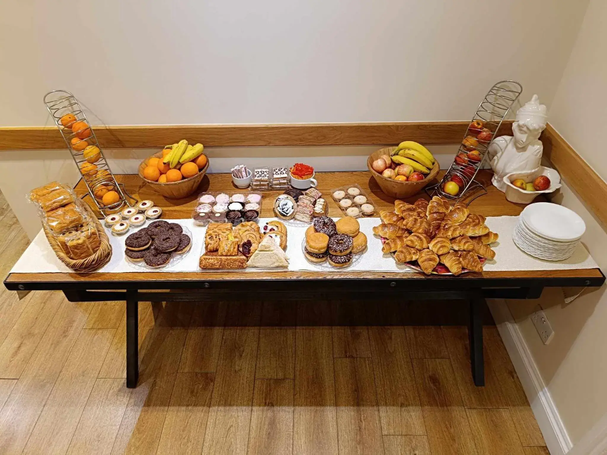 Breakfast in St Simeon Breakfast in St Simeon