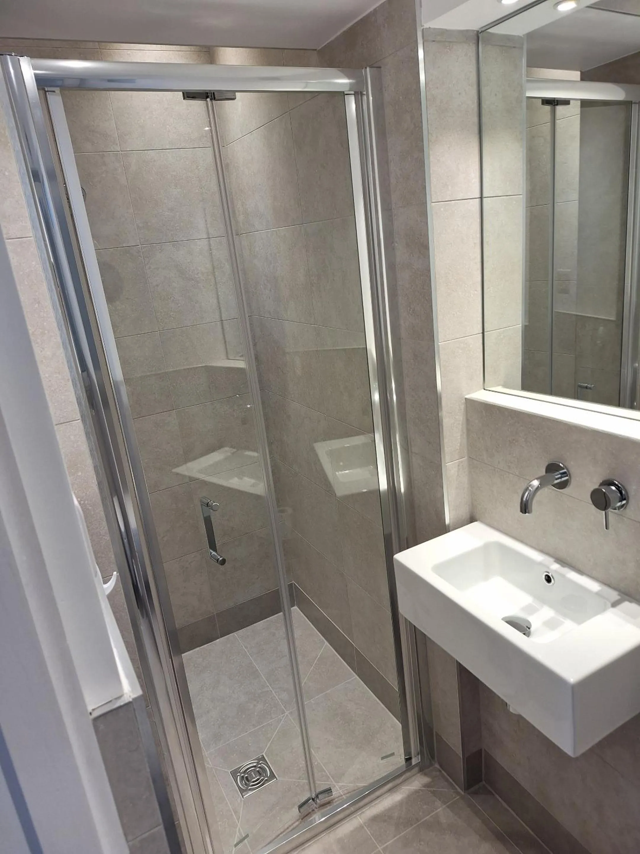 Bathroom in St Simeon