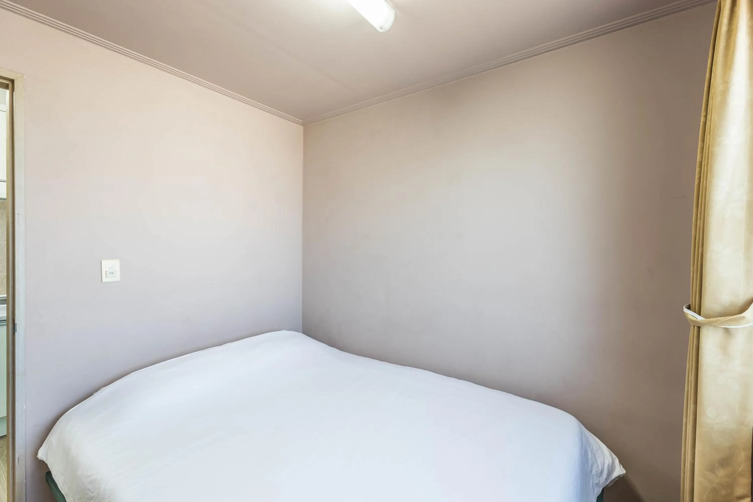 Bed in Sea Eco Beach