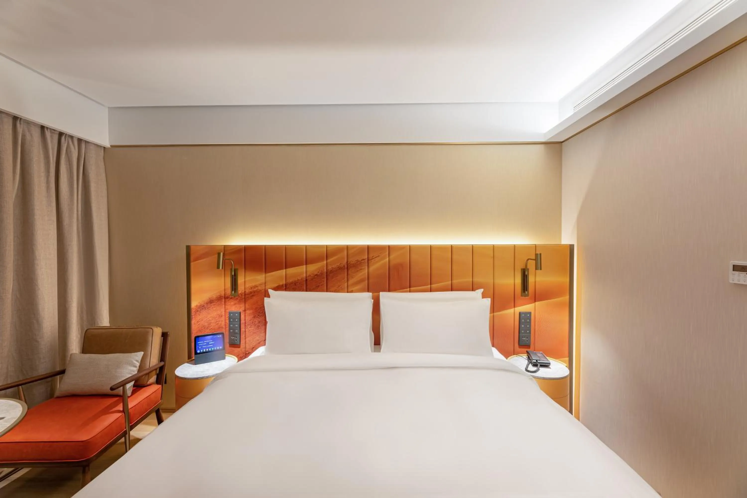 Property building, Bed in Zhangjiagang Pedestrian Street Manxin Hotel