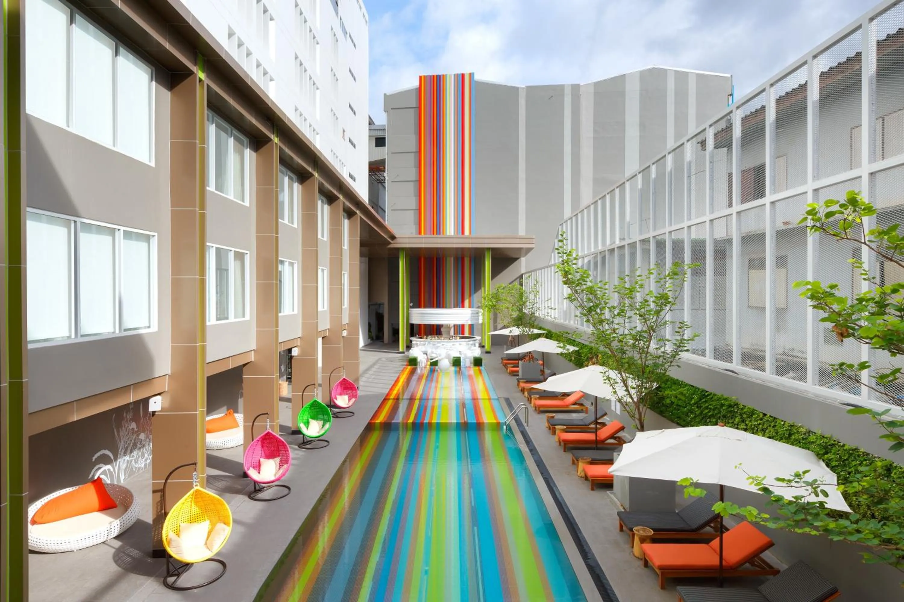 Swimming pool in Tinidee Trendy Bangkok Khaosan