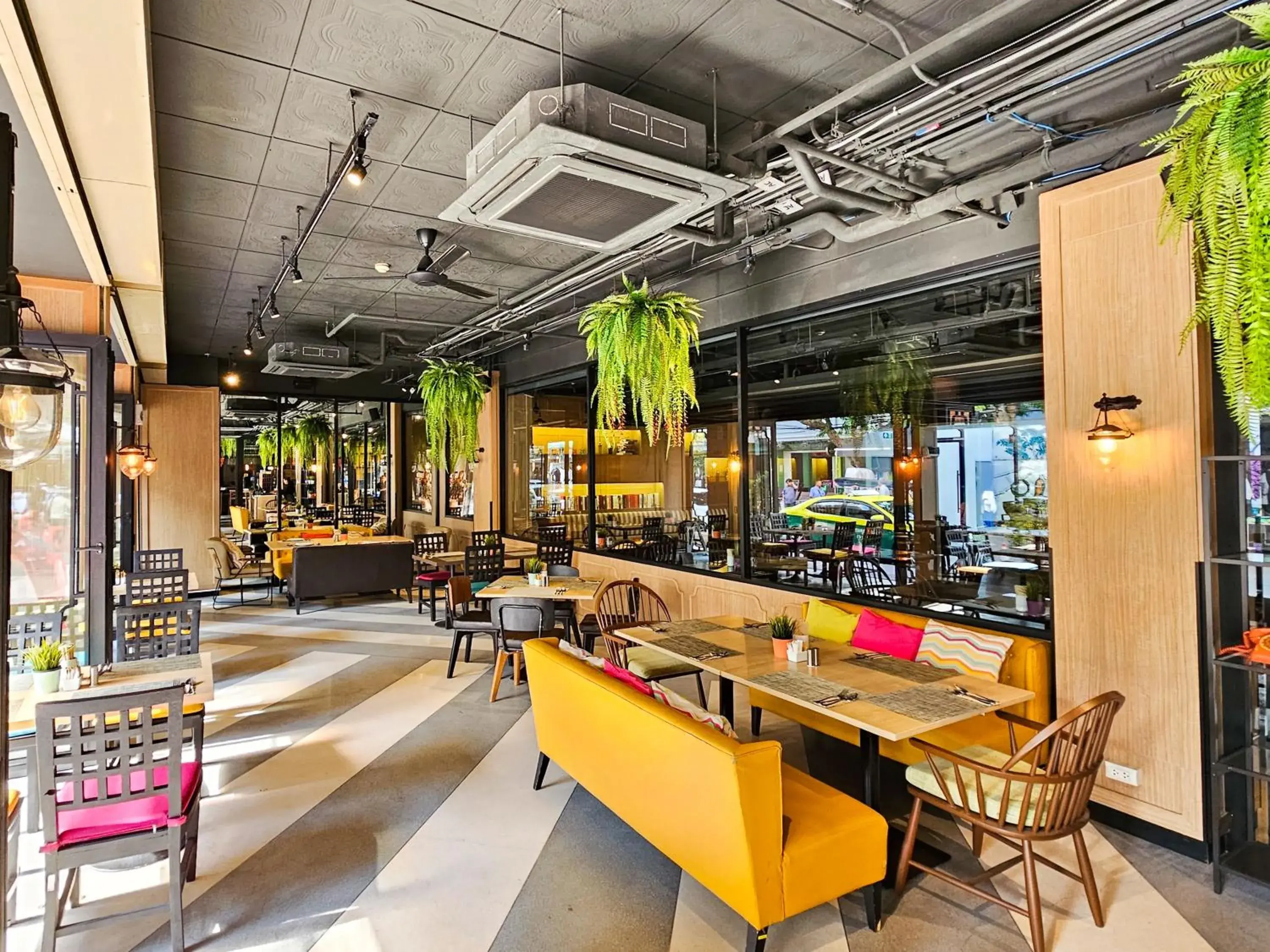 Restaurant/places to eat in Tinidee Trendy Bangkok Khaosan Restaurant/places to eat in Tinidee Trendy Bangkok Khaosan