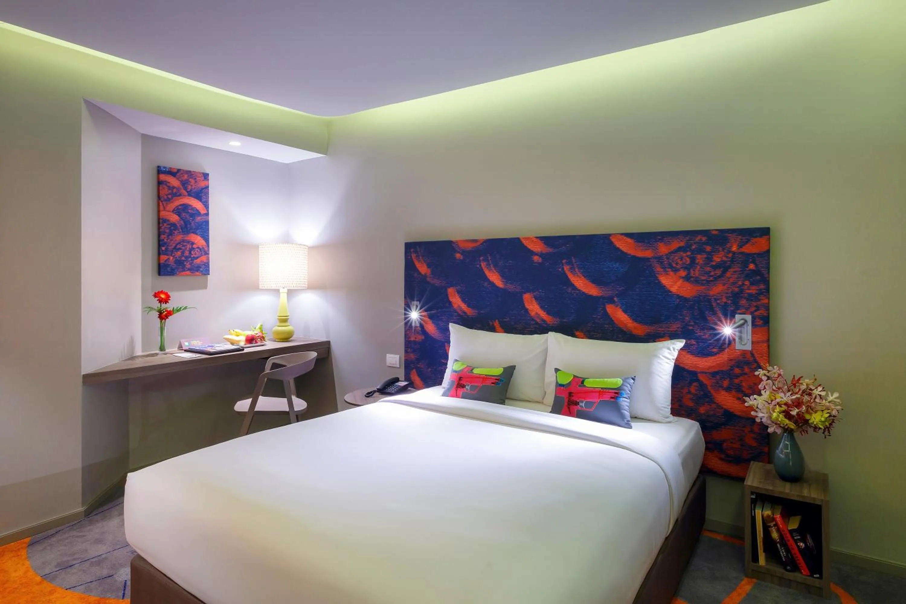 Bed in Tinidee Trendy Bangkok Khaosan