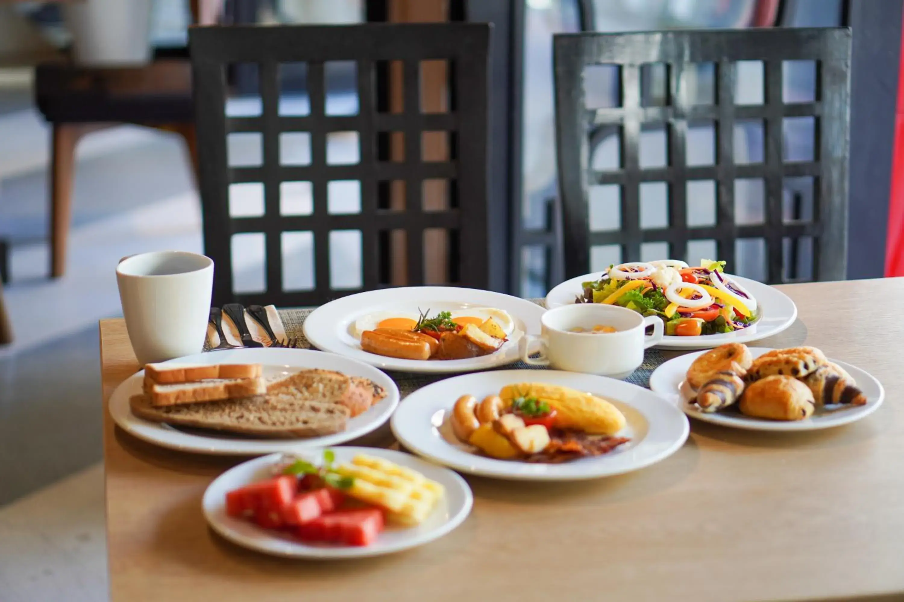 Breakfast in Tinidee Trendy Bangkok Khaosan Breakfast in Tinidee Trendy Bangkok Khaosan