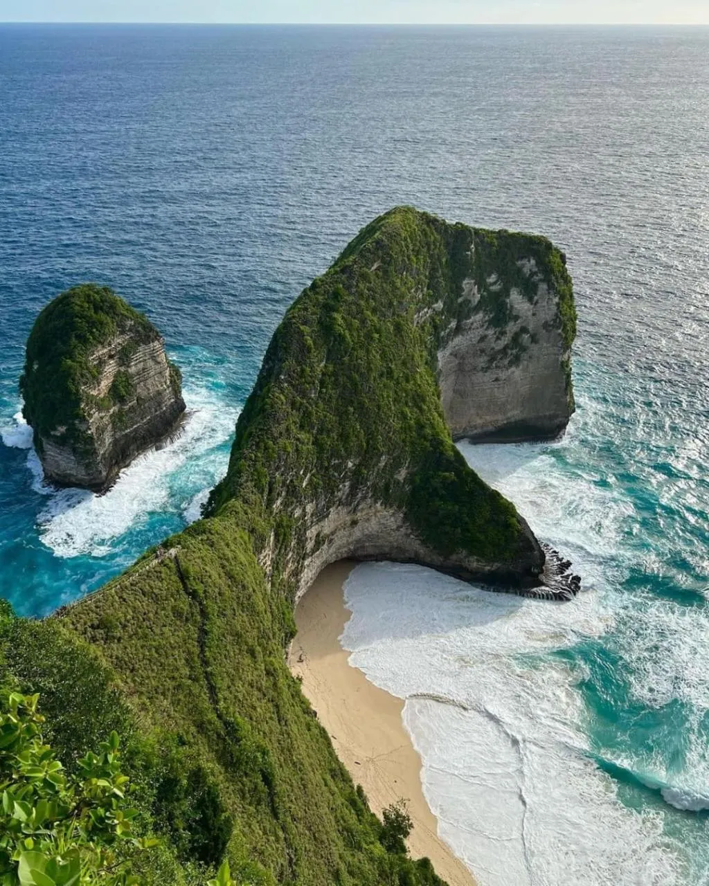 Beach in Kelingking Sunset Point Hotel & Spa