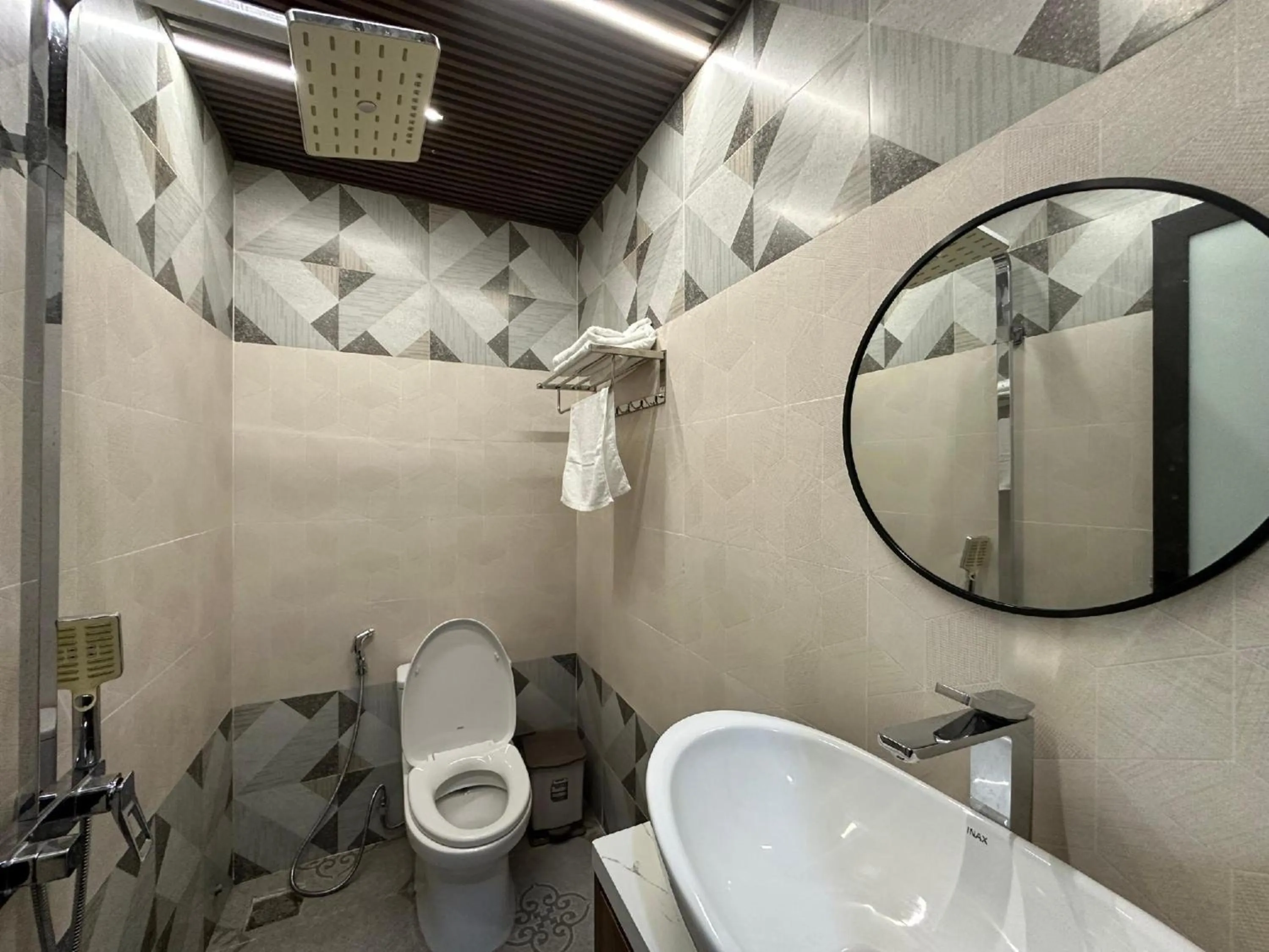 Bathroom in Thien Han Phat Hotel