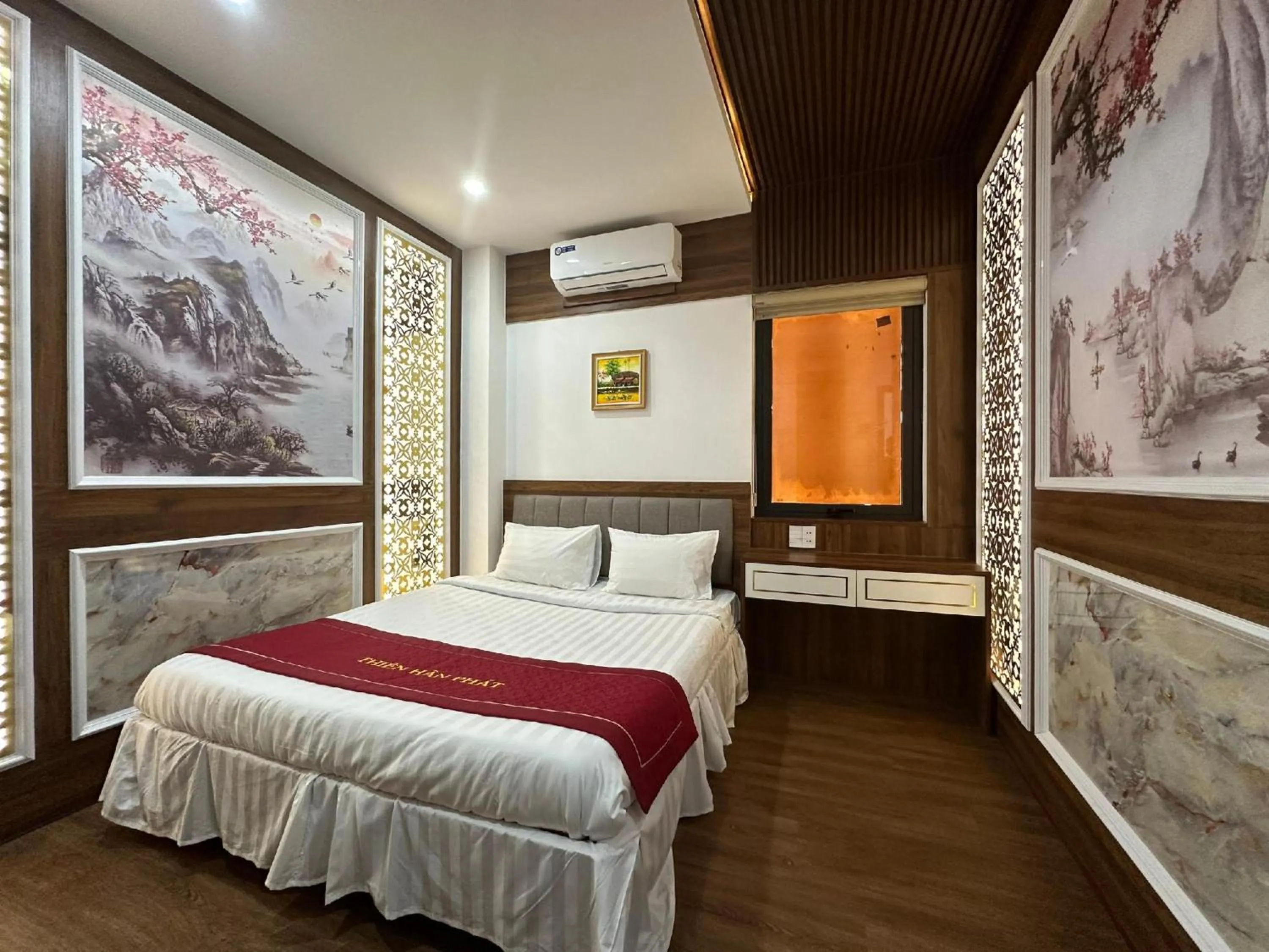 Bedroom, Bed in Thien Han Phat Hotel