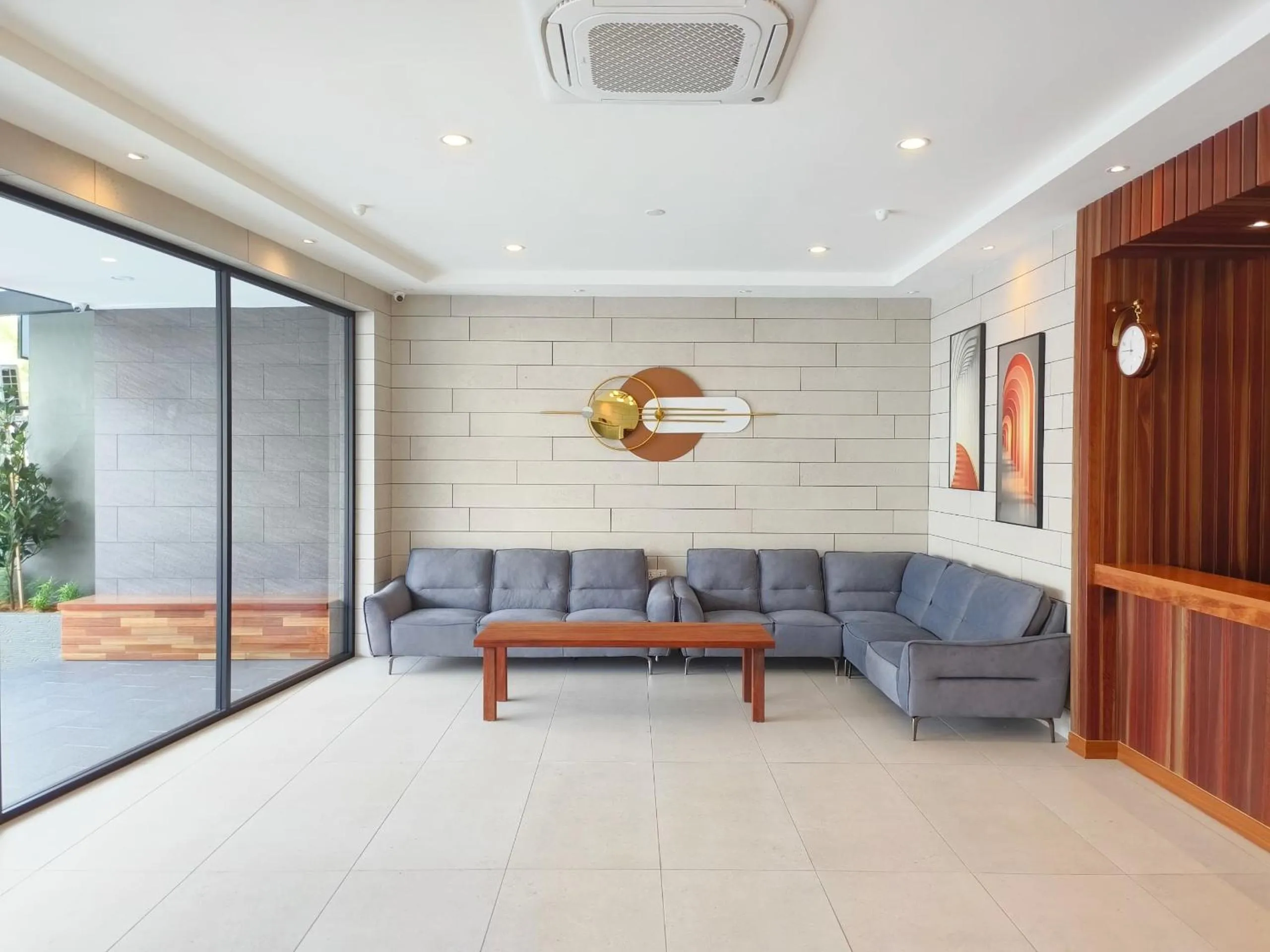 Lobby or reception in ZOOM HOTEL