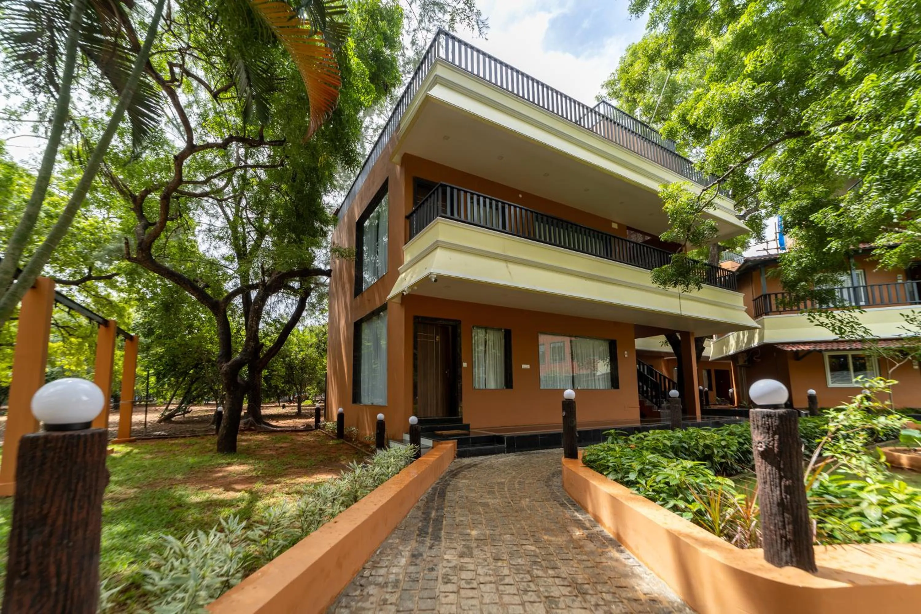 Property building in Magizhvanam