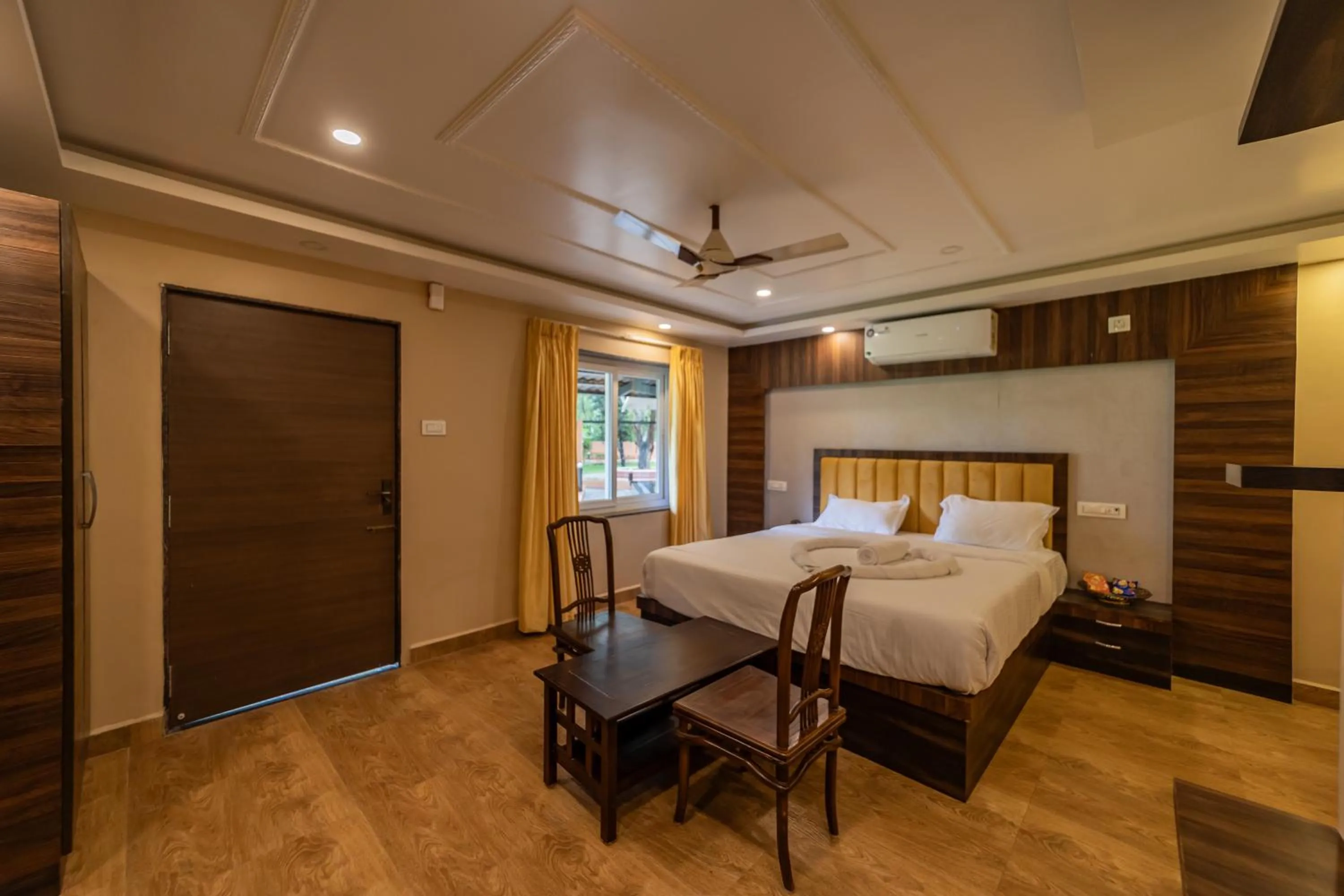 air conditioner, Bed in Magizhvanam