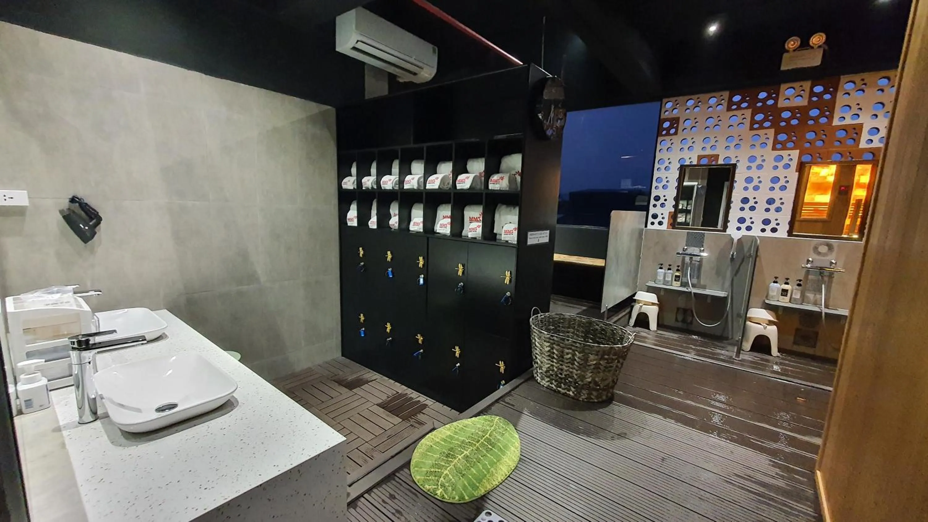 Public Bath in MOMIZI HANOI 2 - PHAN KE BINH