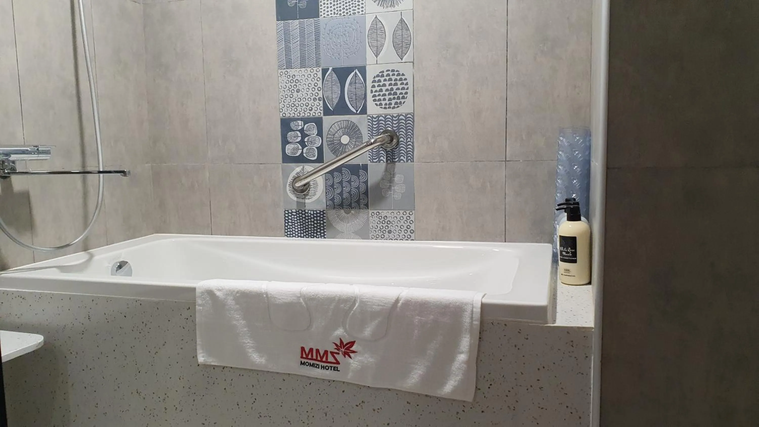 Bath in MOMIZI HANOI 2 - PHAN KE BINH