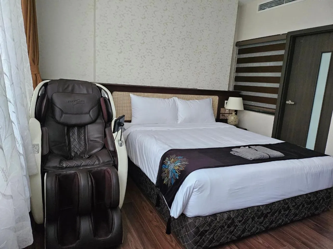 Bed in MOMIZI HANOI 2 - PHAN KE BINH