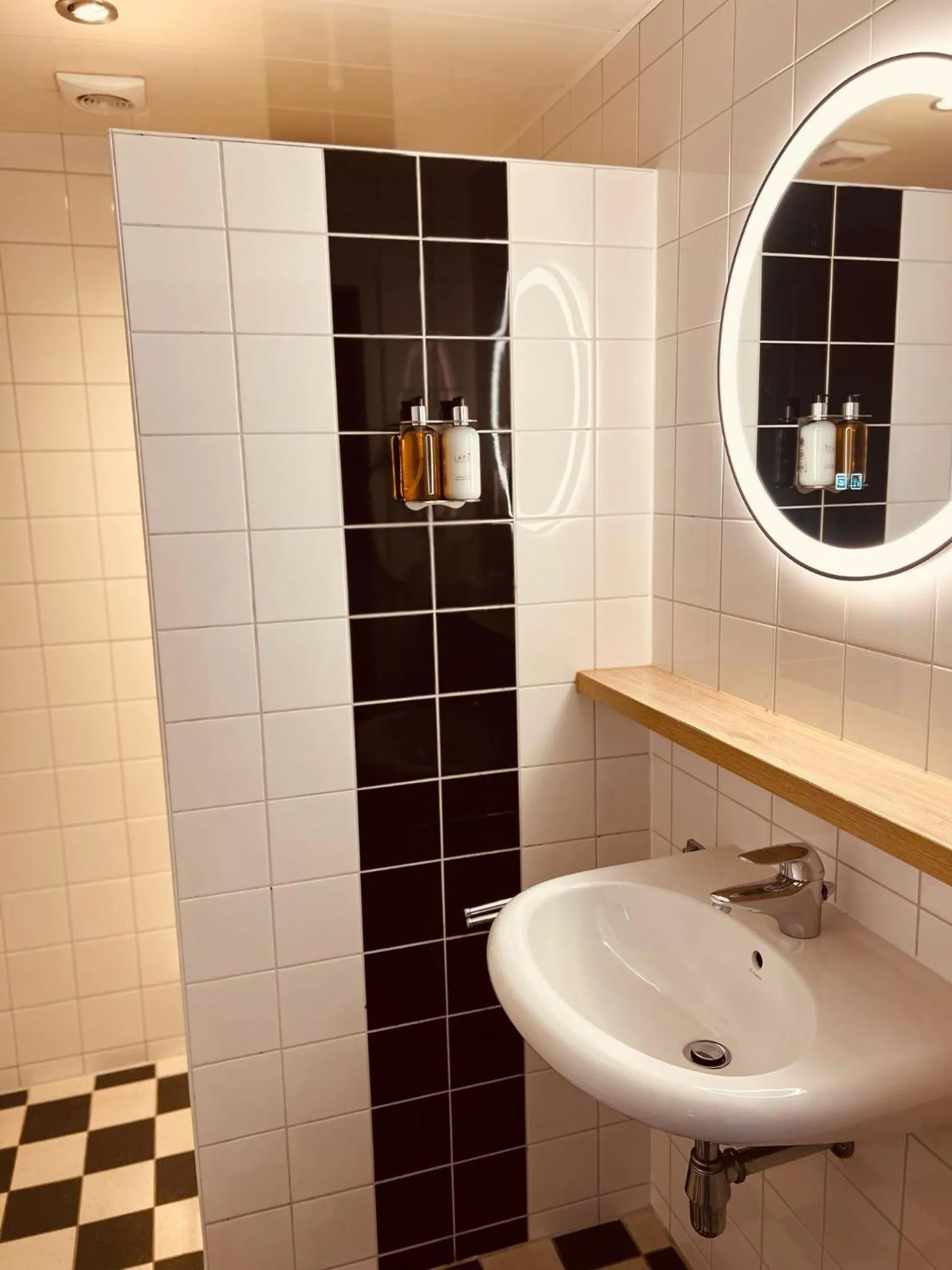 Bathroom in Hotel Restaurant 'de Vossenberg'