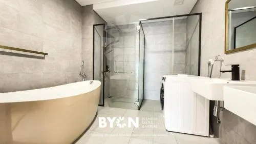 Cubic Botanical Premium Suites @ Bangsar South