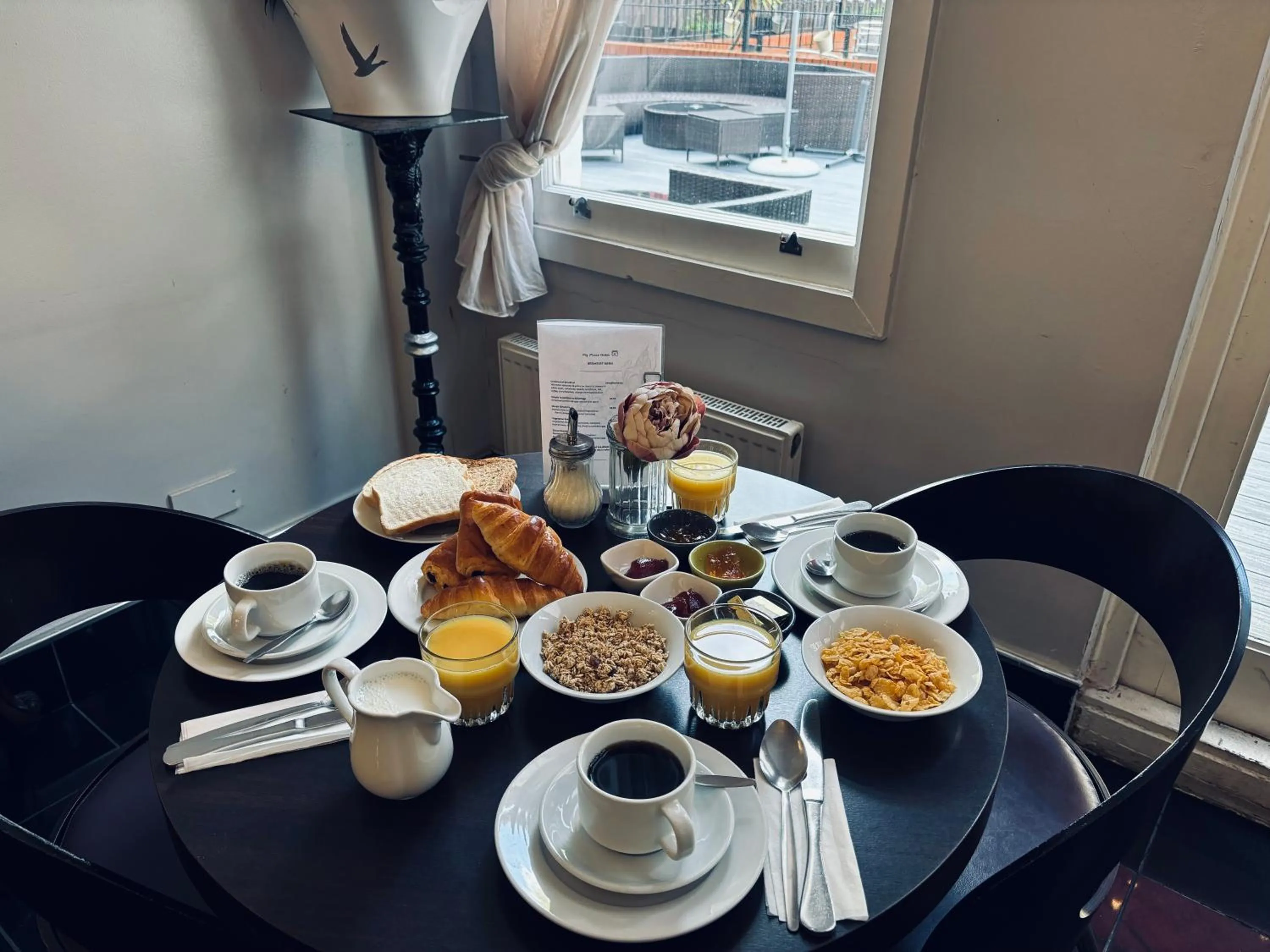 Breakfast in My Place Hotel