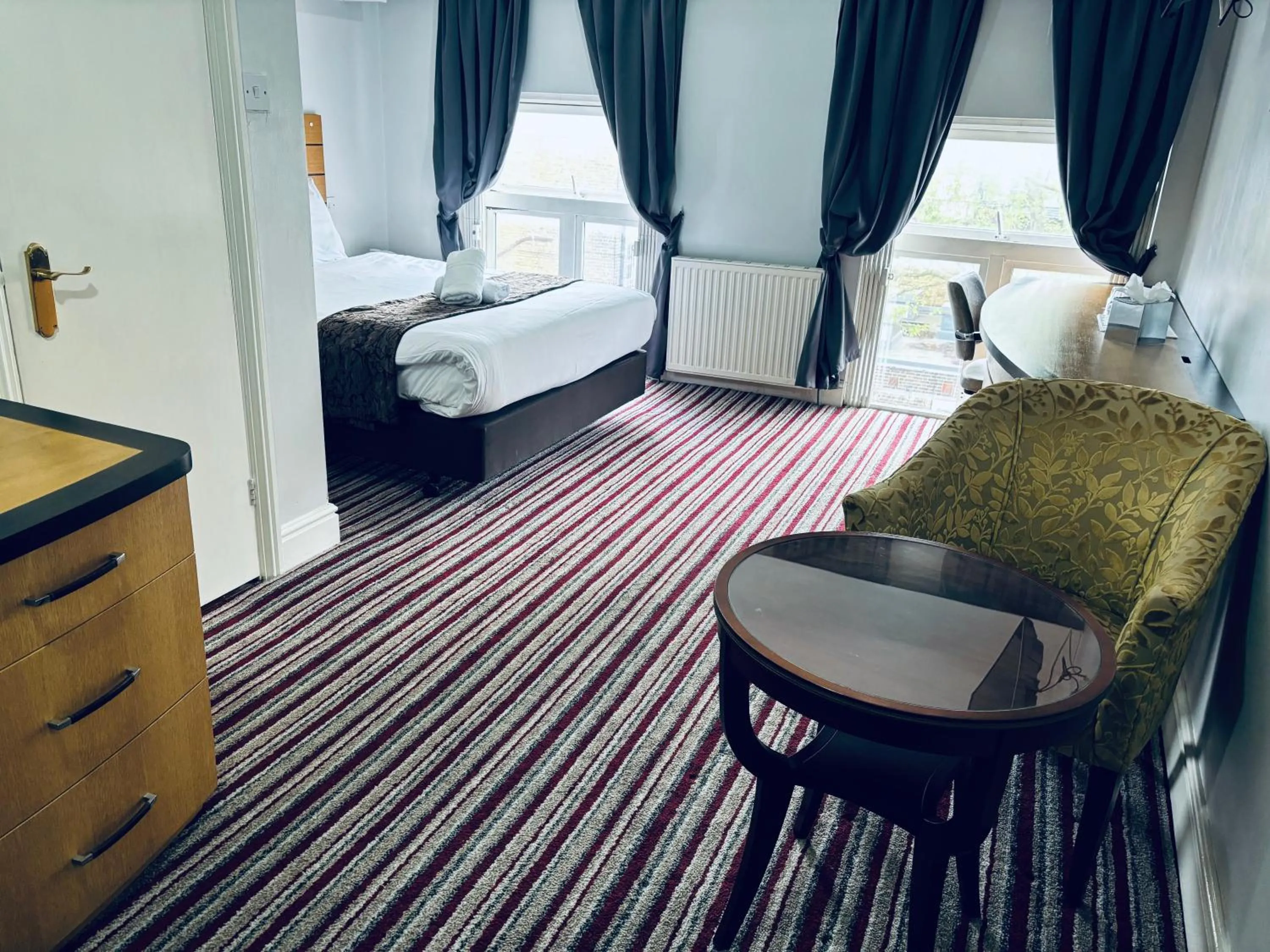 Bed in My Place Hotel