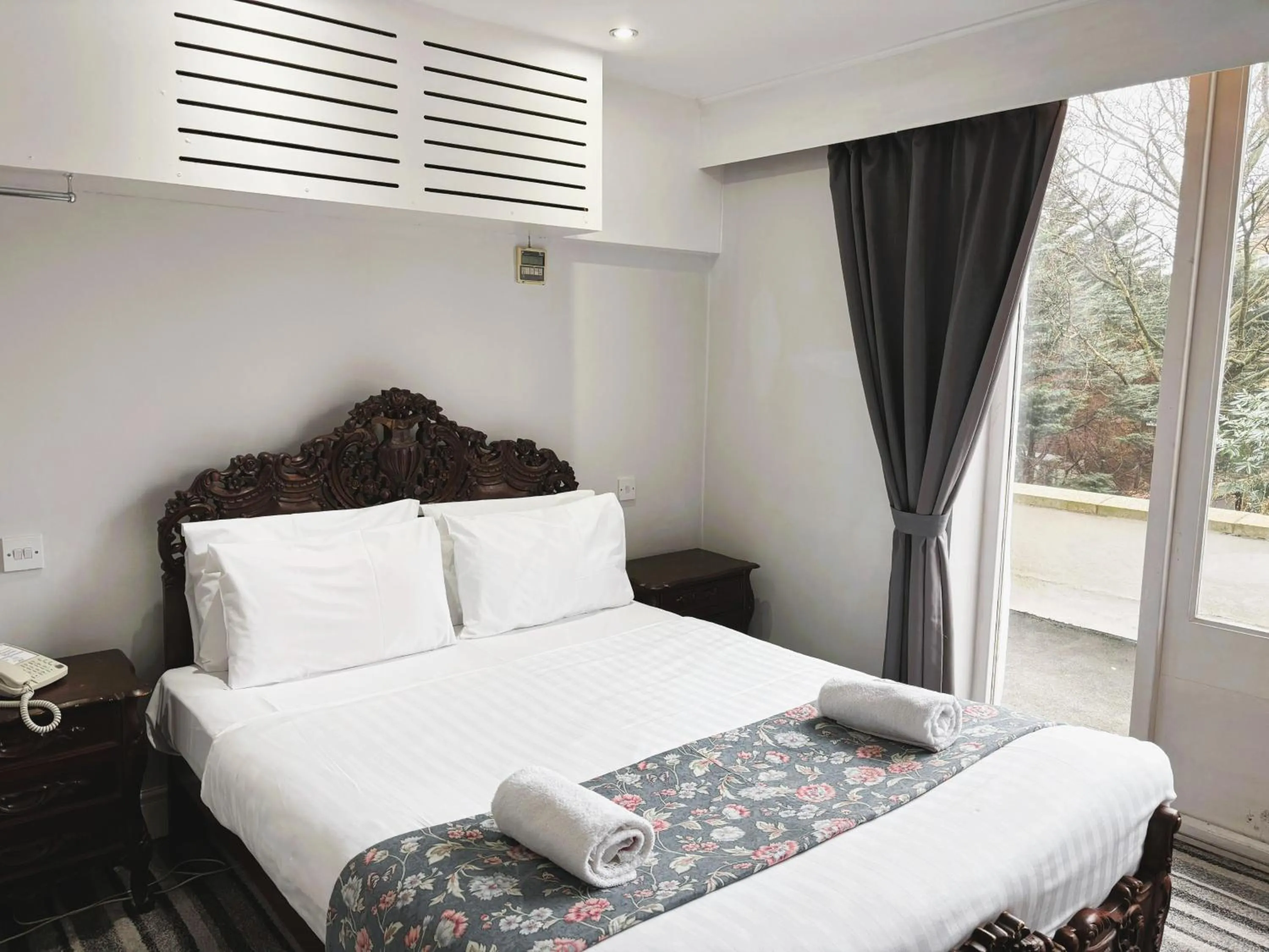 Bed in My Place Hotel