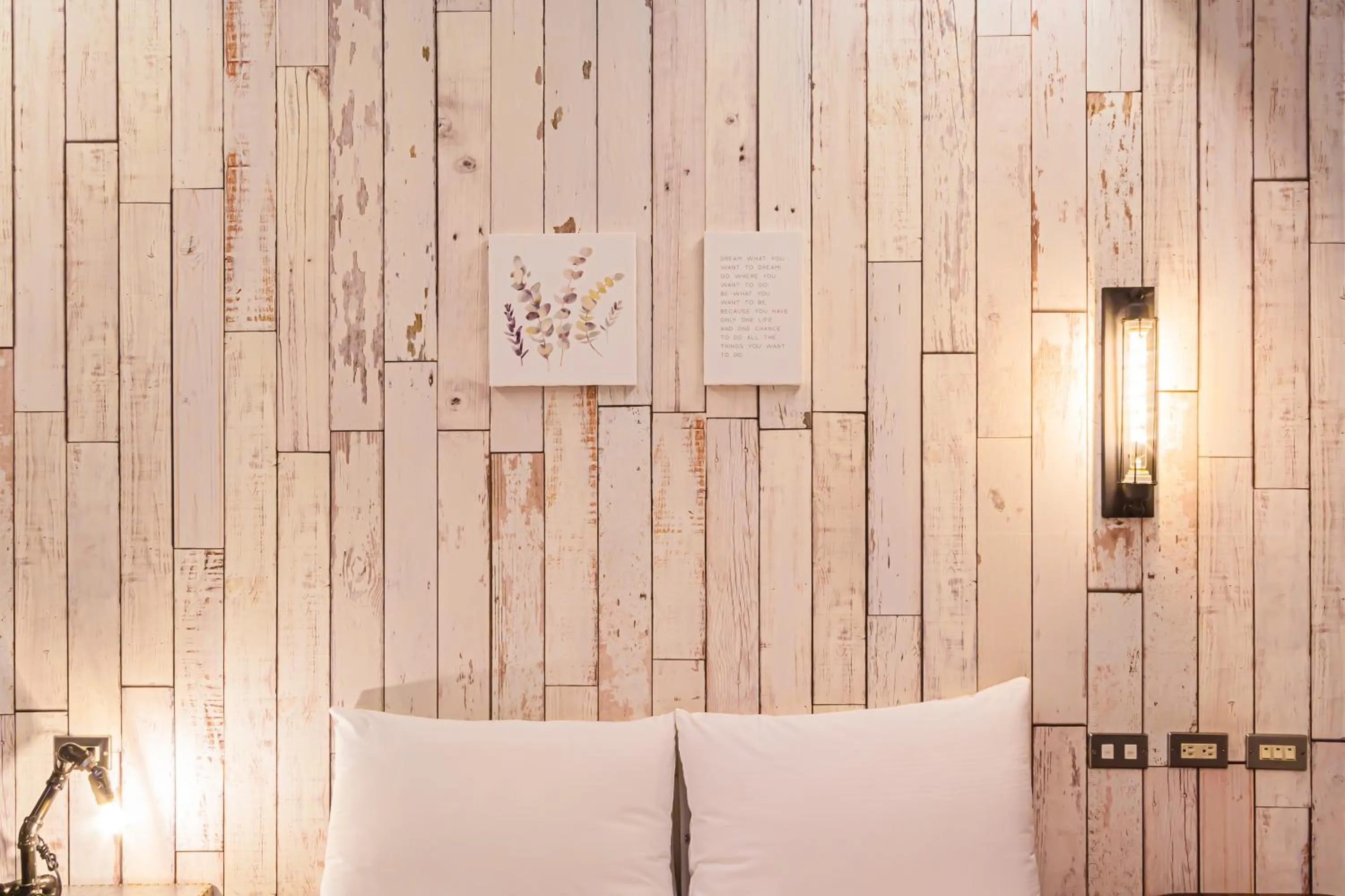 Decorative detail, Bed in 仁愛小公館-市區近東大門