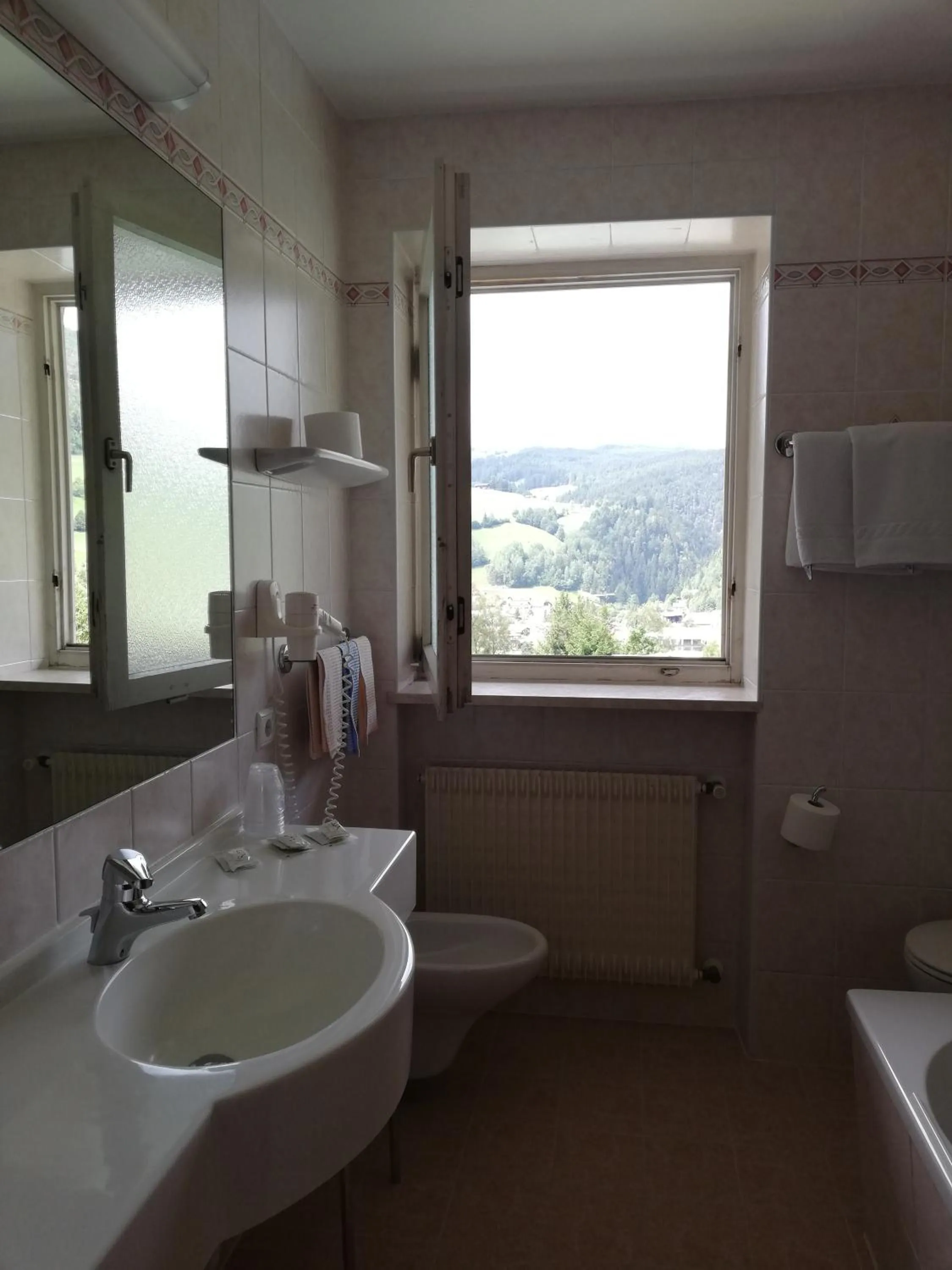 Bathroom in Hotel Rodes