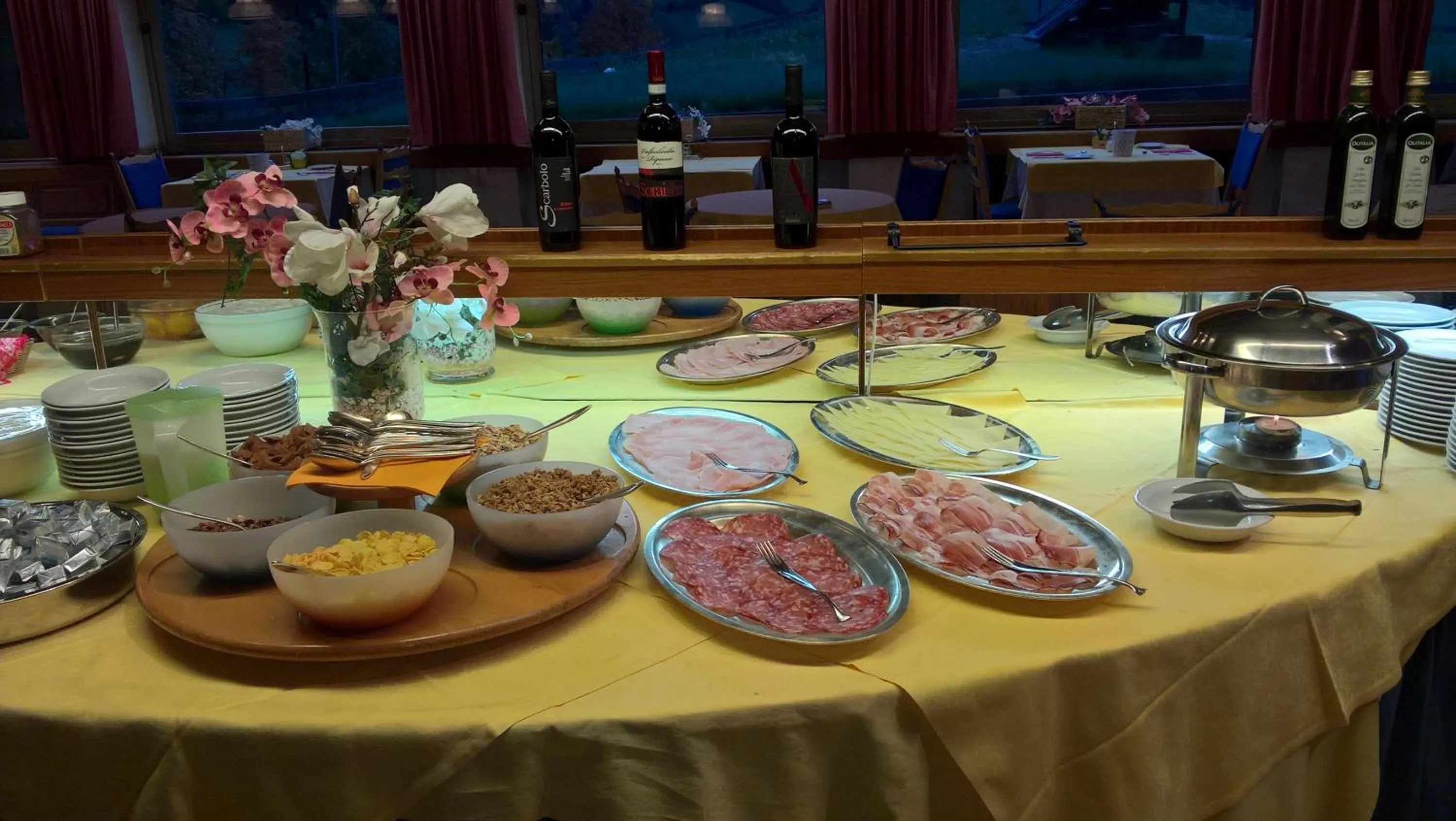 Breakfast in Hotel Rodes