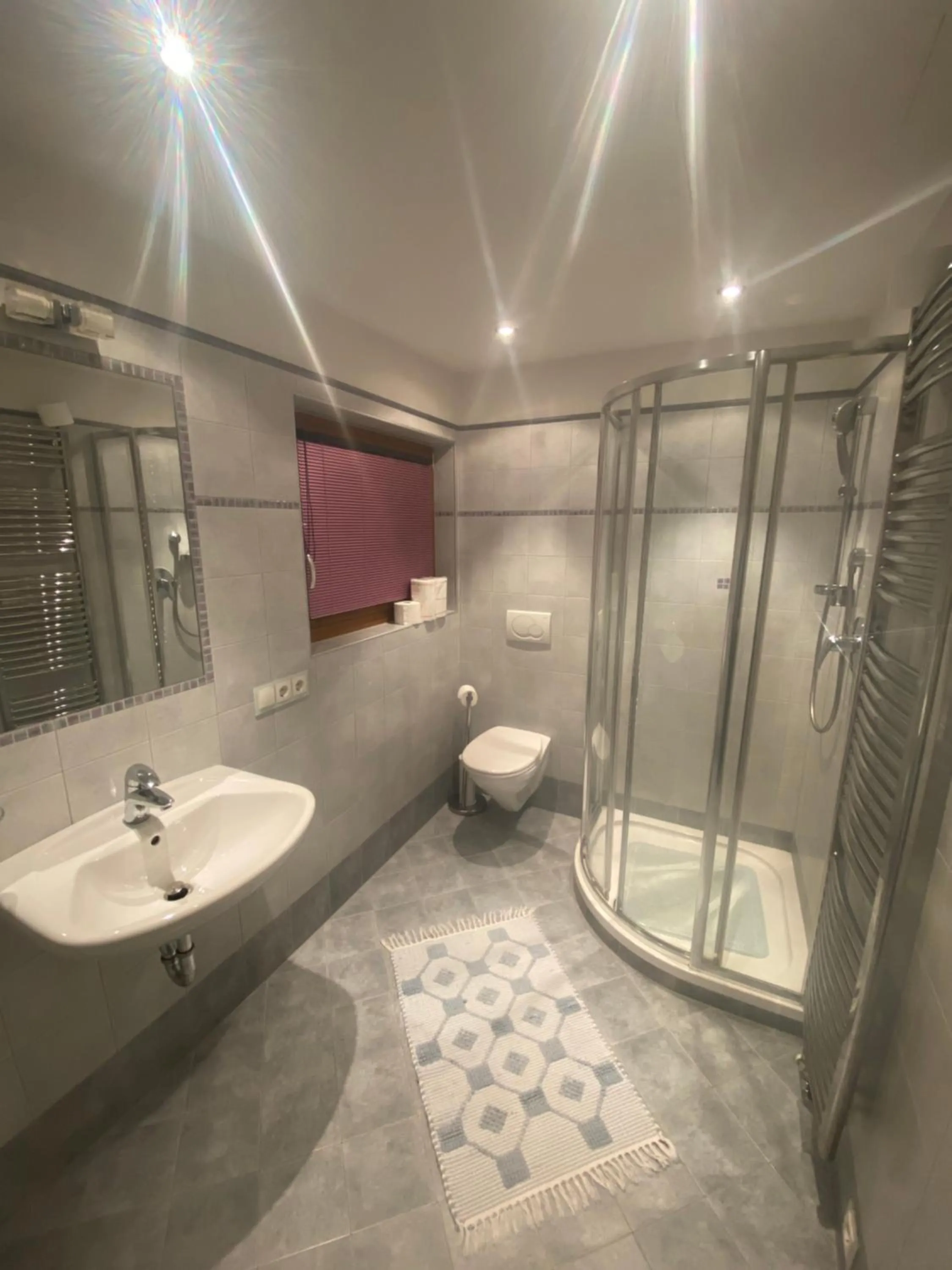 Bathroom in Hotel Rodes