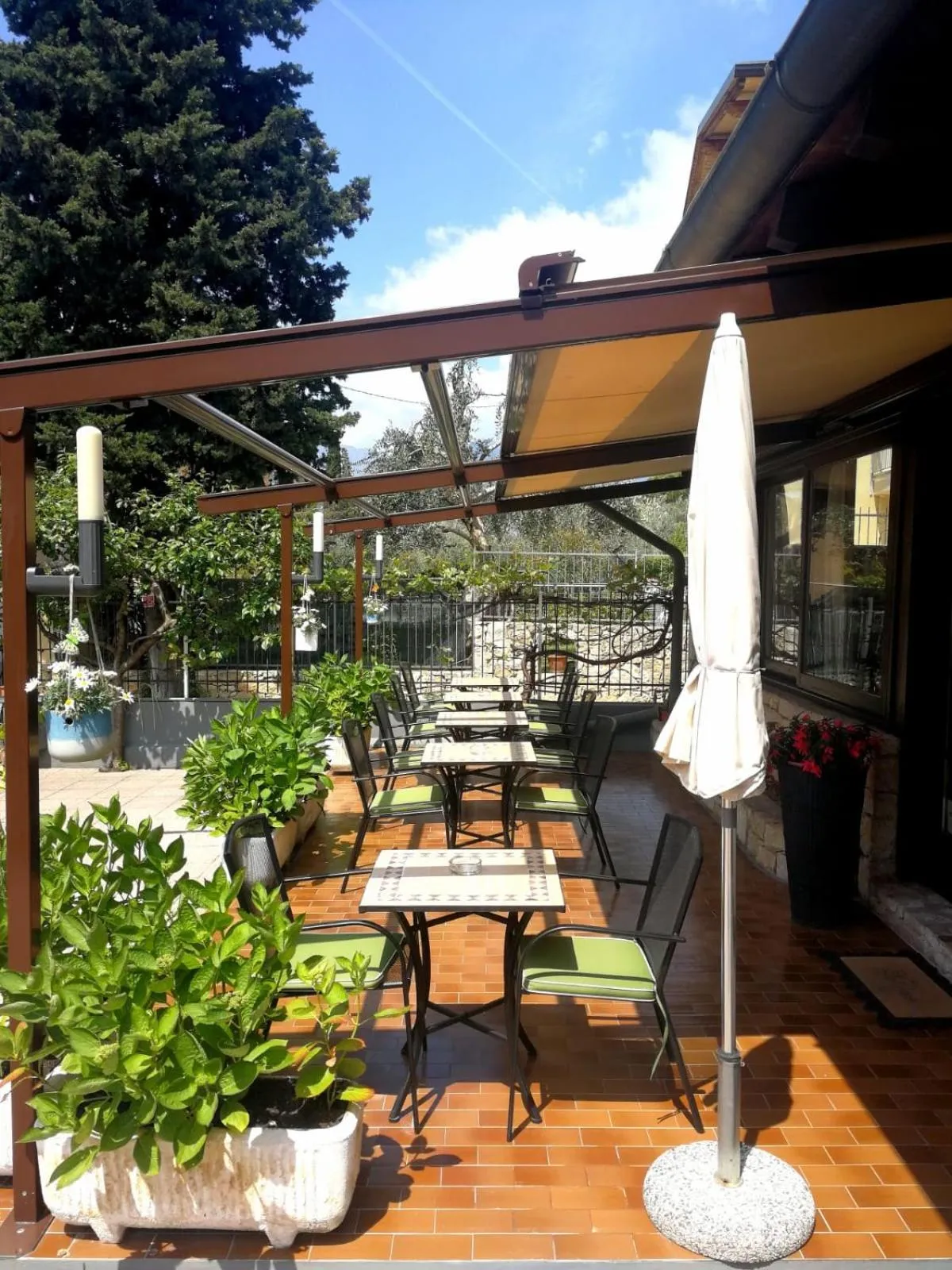 Balcony/Terrace in Albergo Al Pescatore