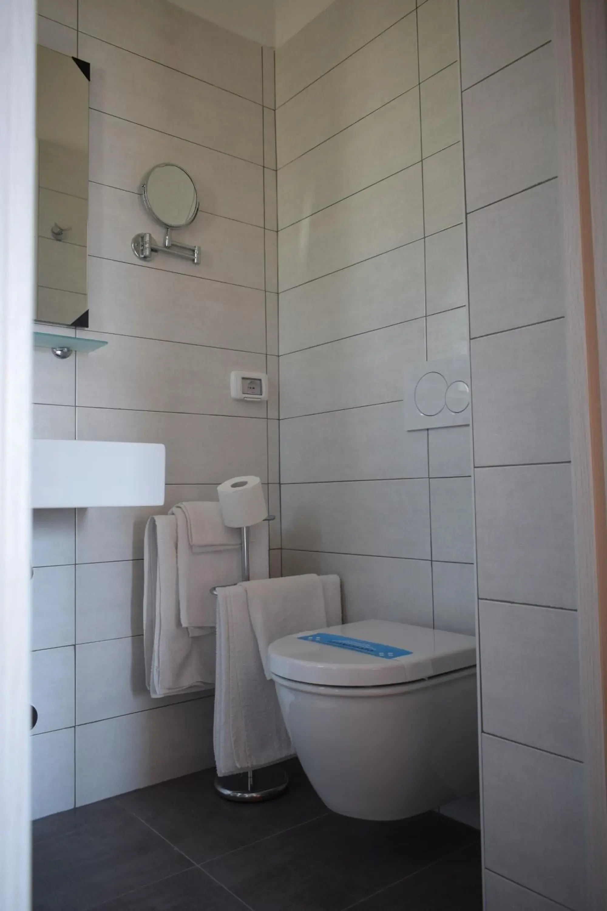 Toilet, Bathroom in Albergo Al Pescatore