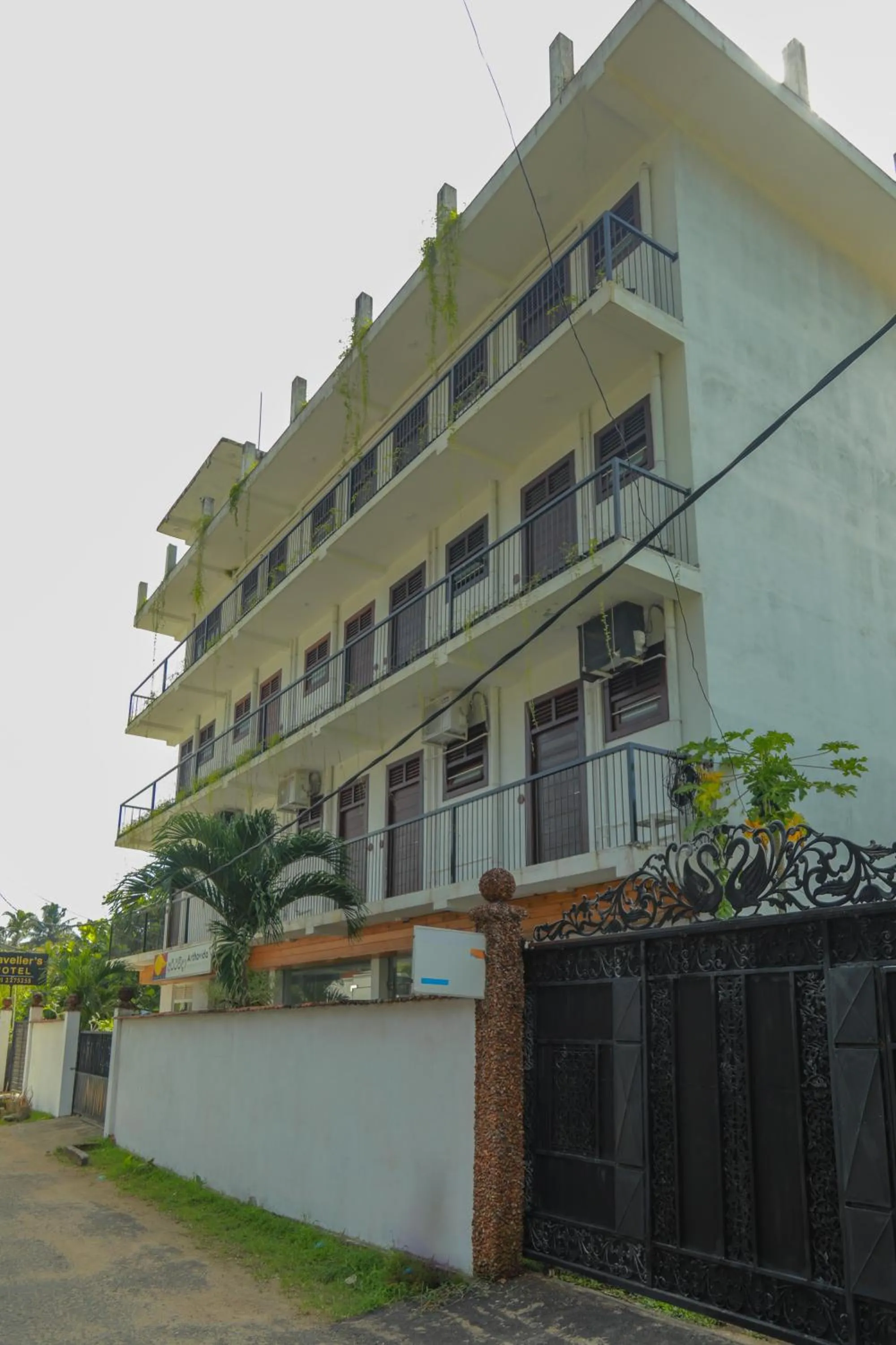 Property building in Traveller's Hotel Hikkaduwa
