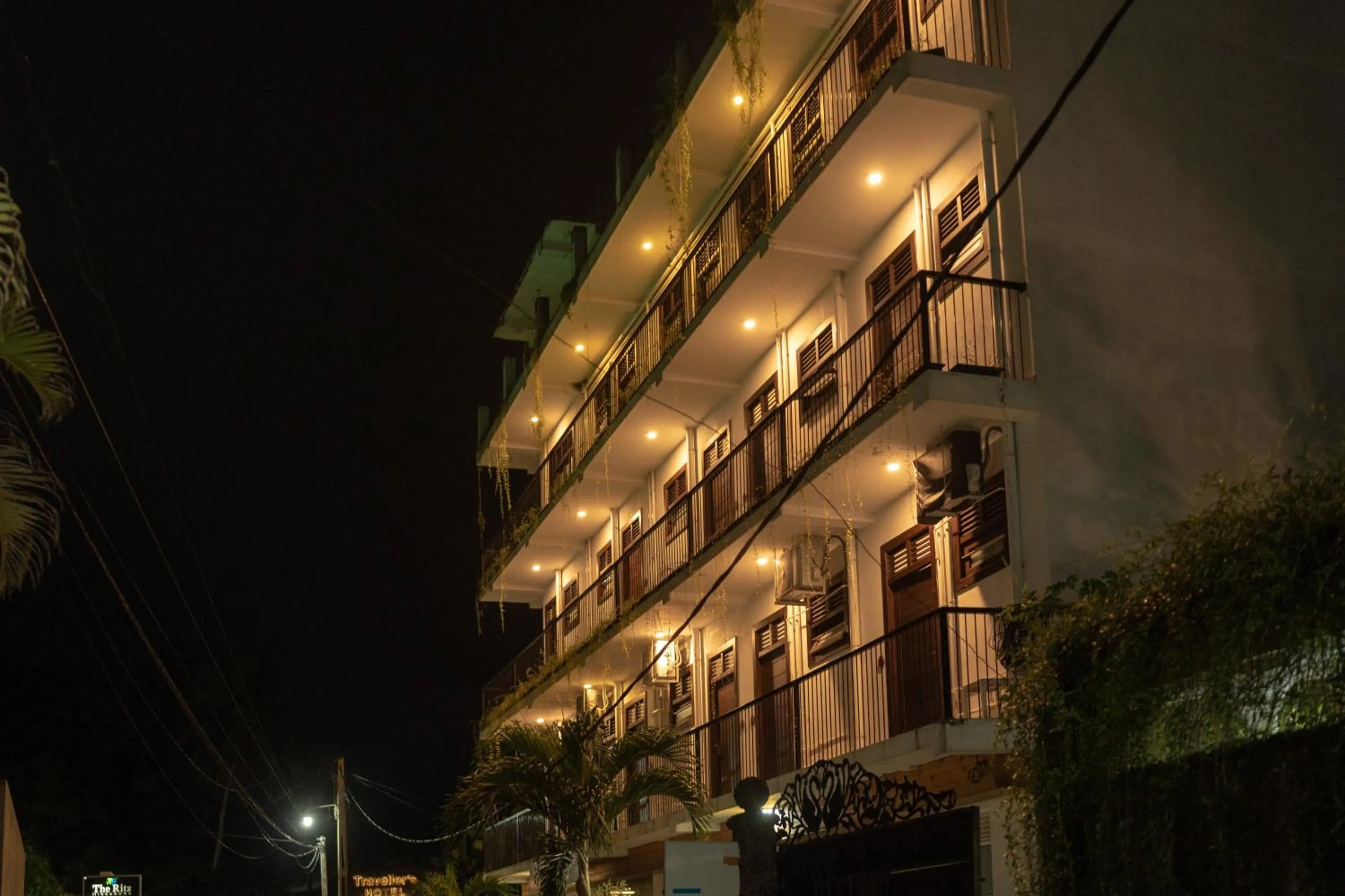 Property building in Traveller's Hotel Hikkaduwa