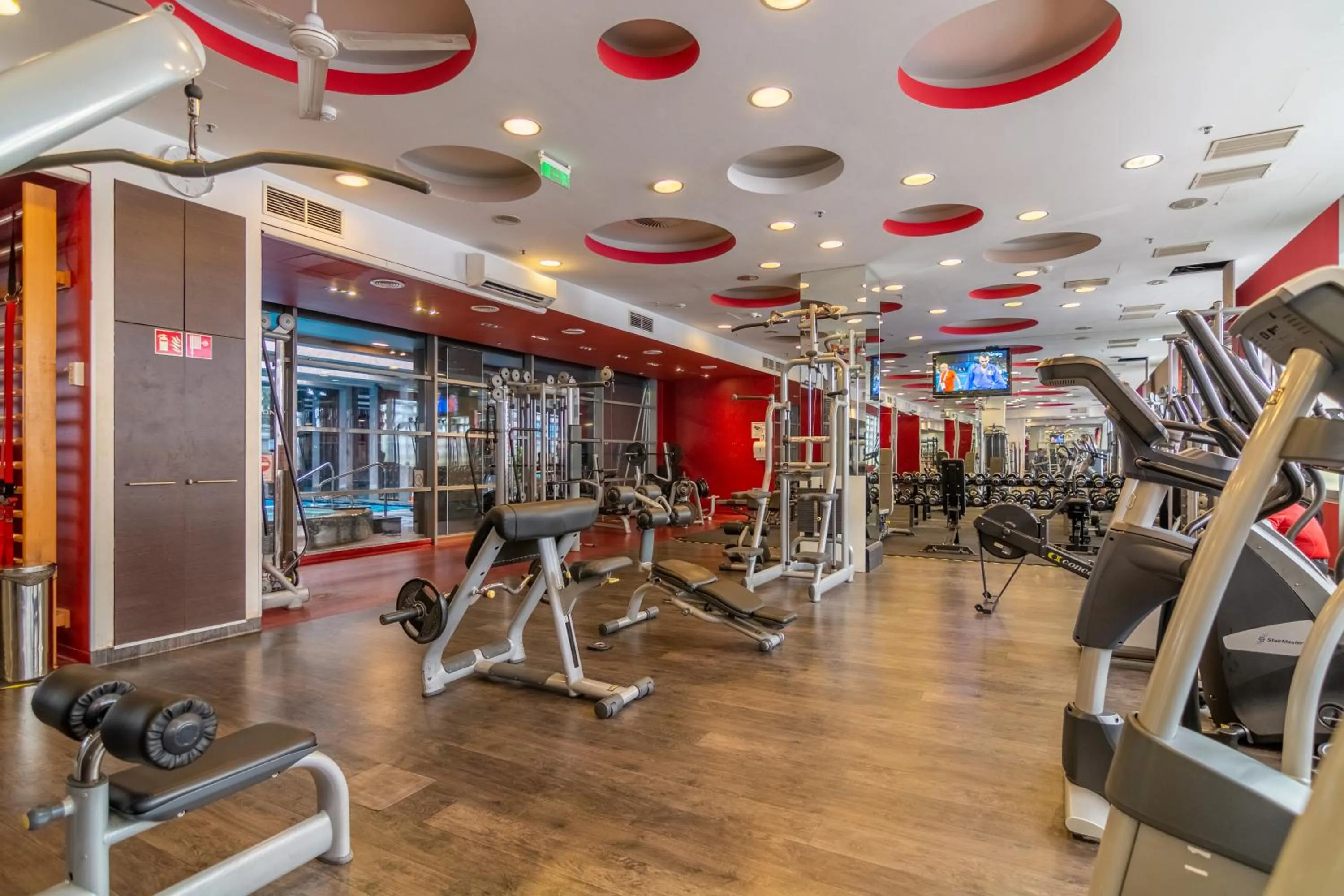 Fitness centre/facilities in SWU Opera