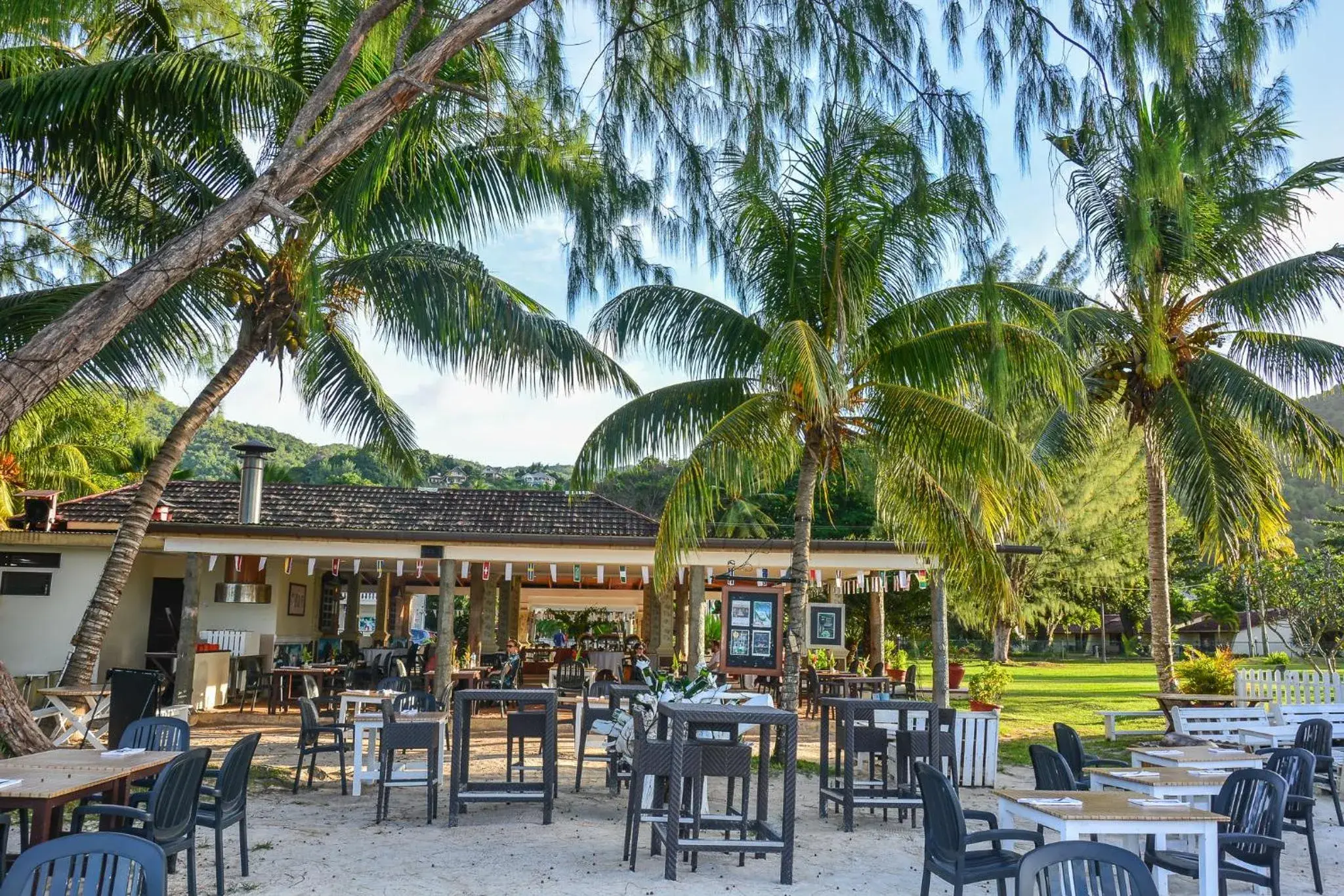 Restaurant/places to eat in Berjaya Praslin Resort Restaurant/places to eat in Berjaya Praslin Resort