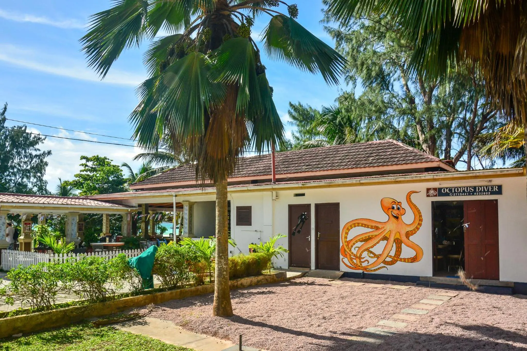 Diving in Berjaya Praslin Resort