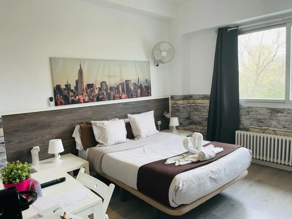 Bed in VALENCIA SUITS YOU Centro Histórico, Establecimiento Automatizado-Fast Auto Check in&Out, Solo para Adultos-Adults only