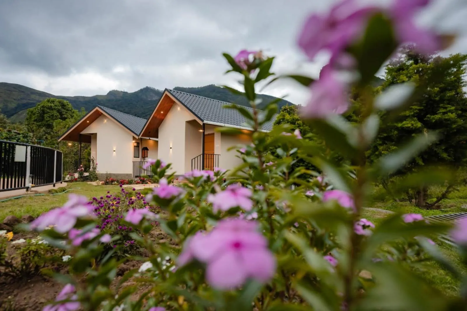 Facade/entrance in Cleveland Resorts Kanthalloor
