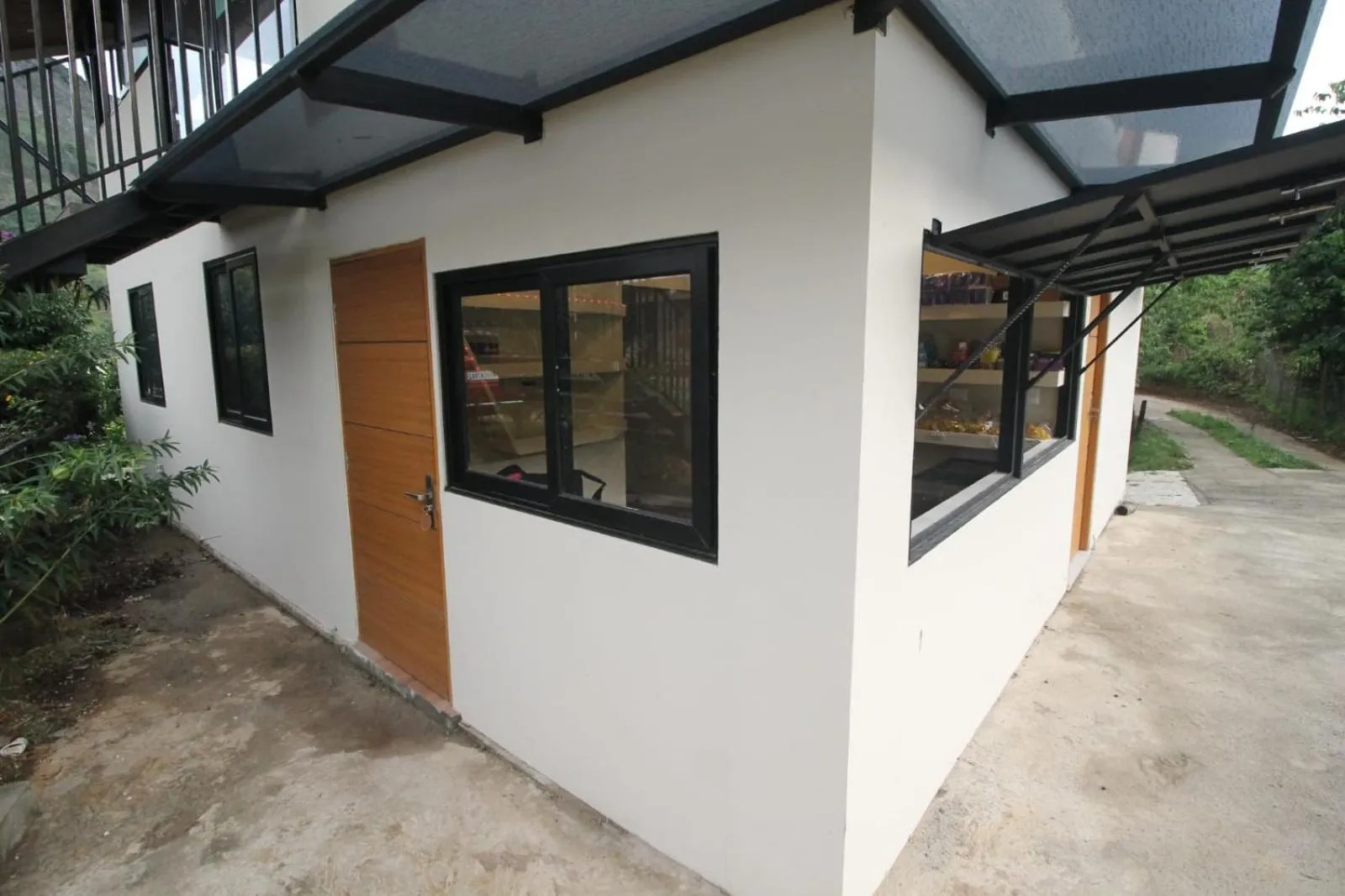 Restaurant/places to eat in Cleveland Resorts Kanthalloor