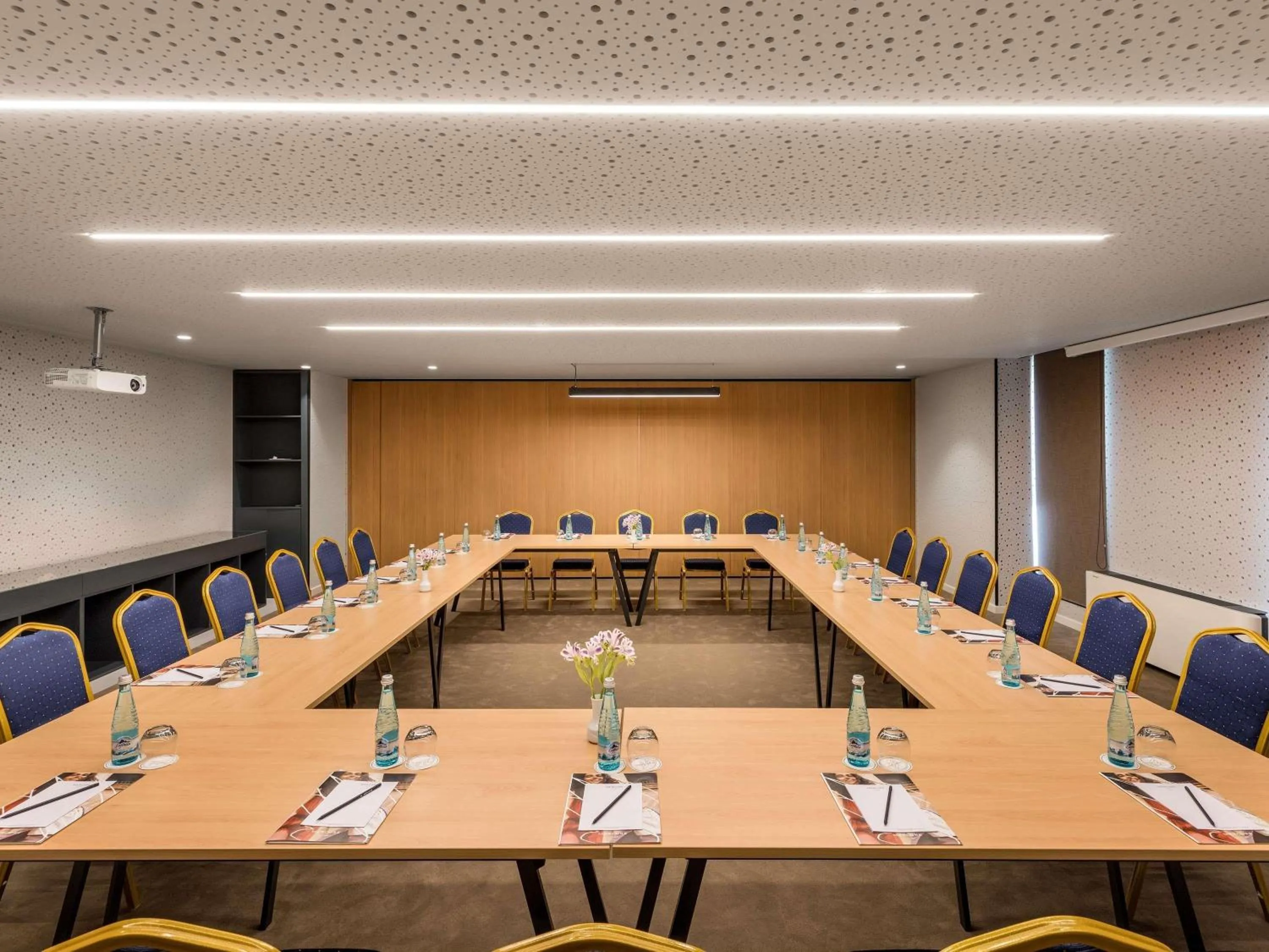 Meeting/conference room in Mercure Tirana