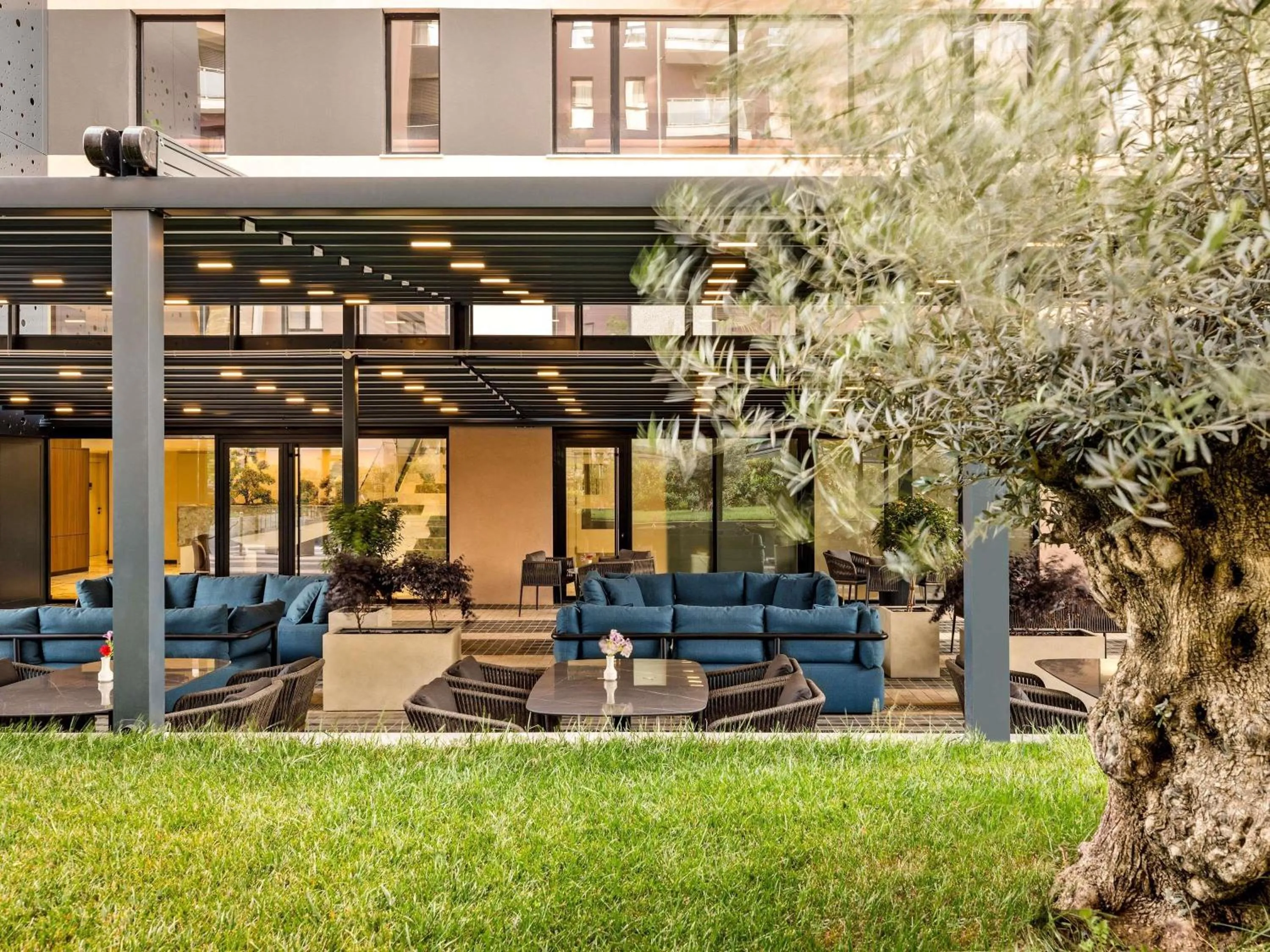 Lounge or bar in Mercure Tirana